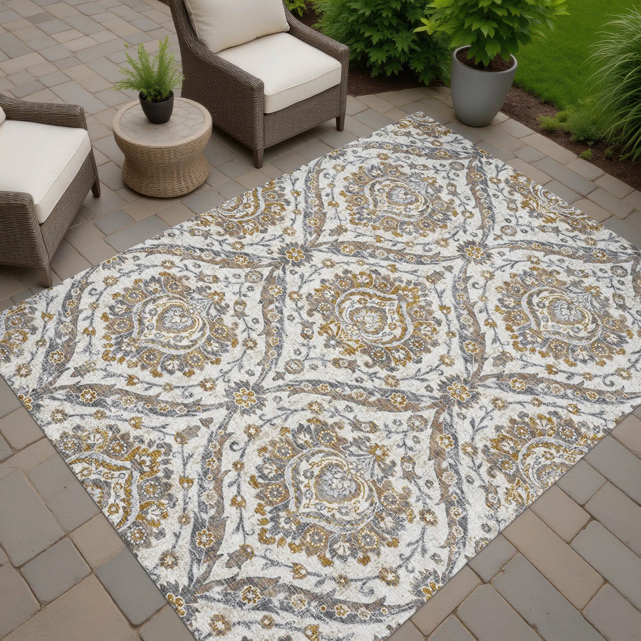 5' X 8' Beige And Blue Floral Washable Indoor Outdoor Area Rug Homeroots Outdoor