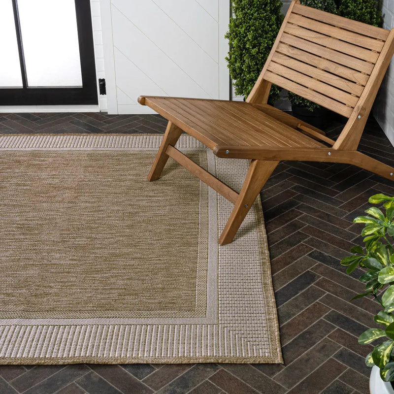 5' X 8' Beige And Cream Indoor Outdoor Area Rug Homeroots Outdoor
