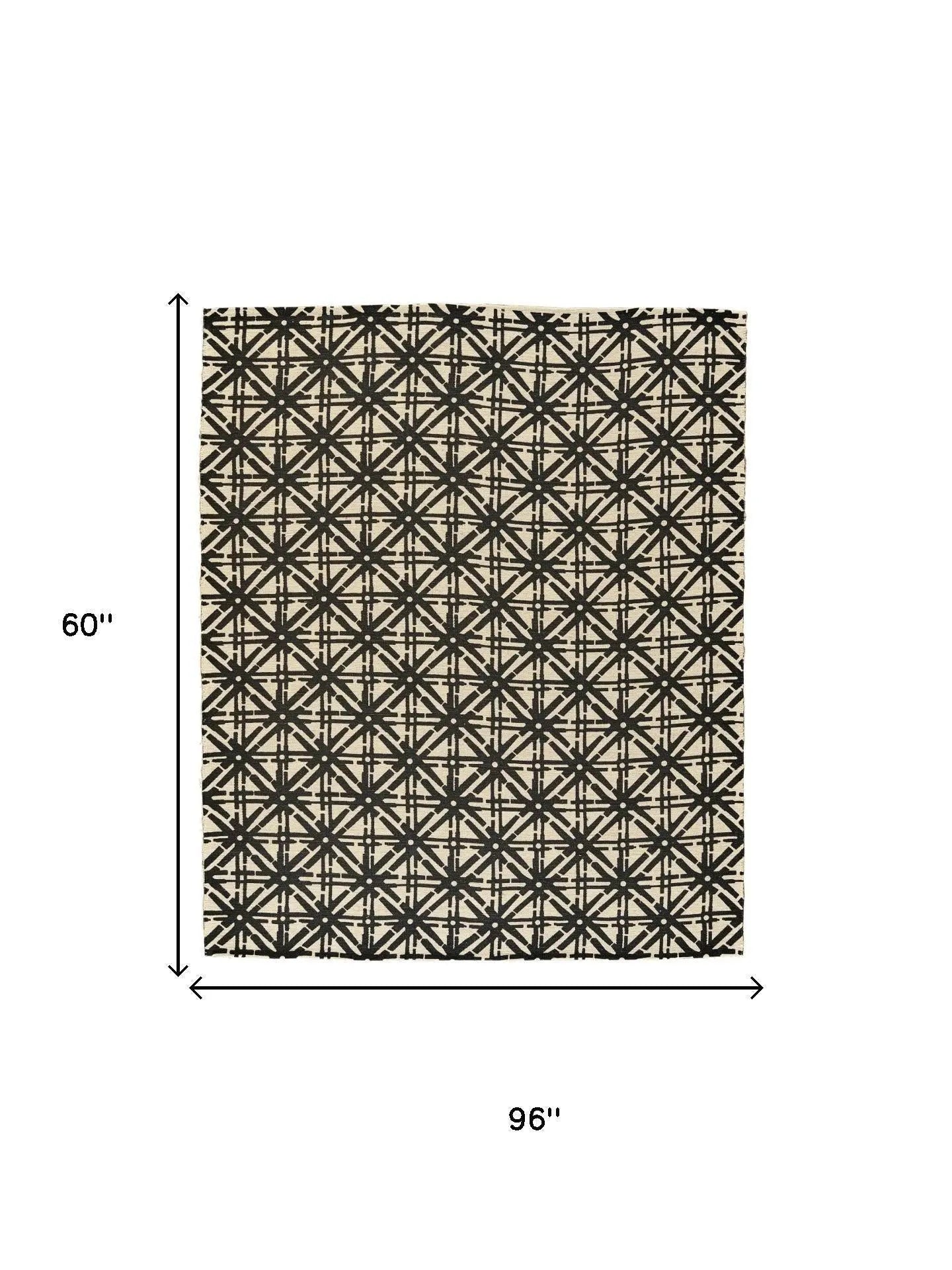 5' X 8' Beige And Gray Floral Hand Woven Area Rug Homeroots Home Decor