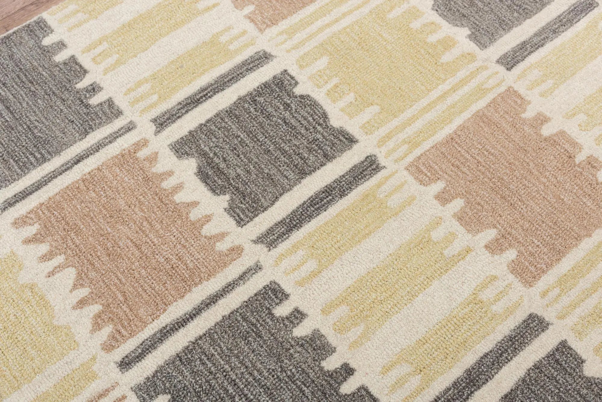 5' X 8' Beige Ivory And Charcoal Wool Geometric Hand Tufted Area Rug Homeroots Home Decor