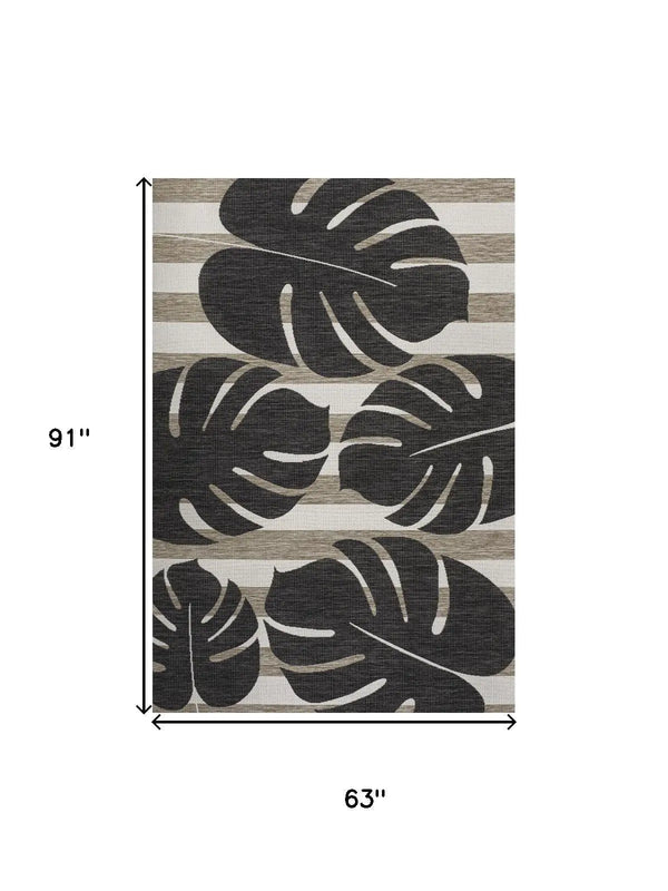 5' X 8' Black And Beige Floral Indoor Outdoor Area Rug Homeroots Outdoor