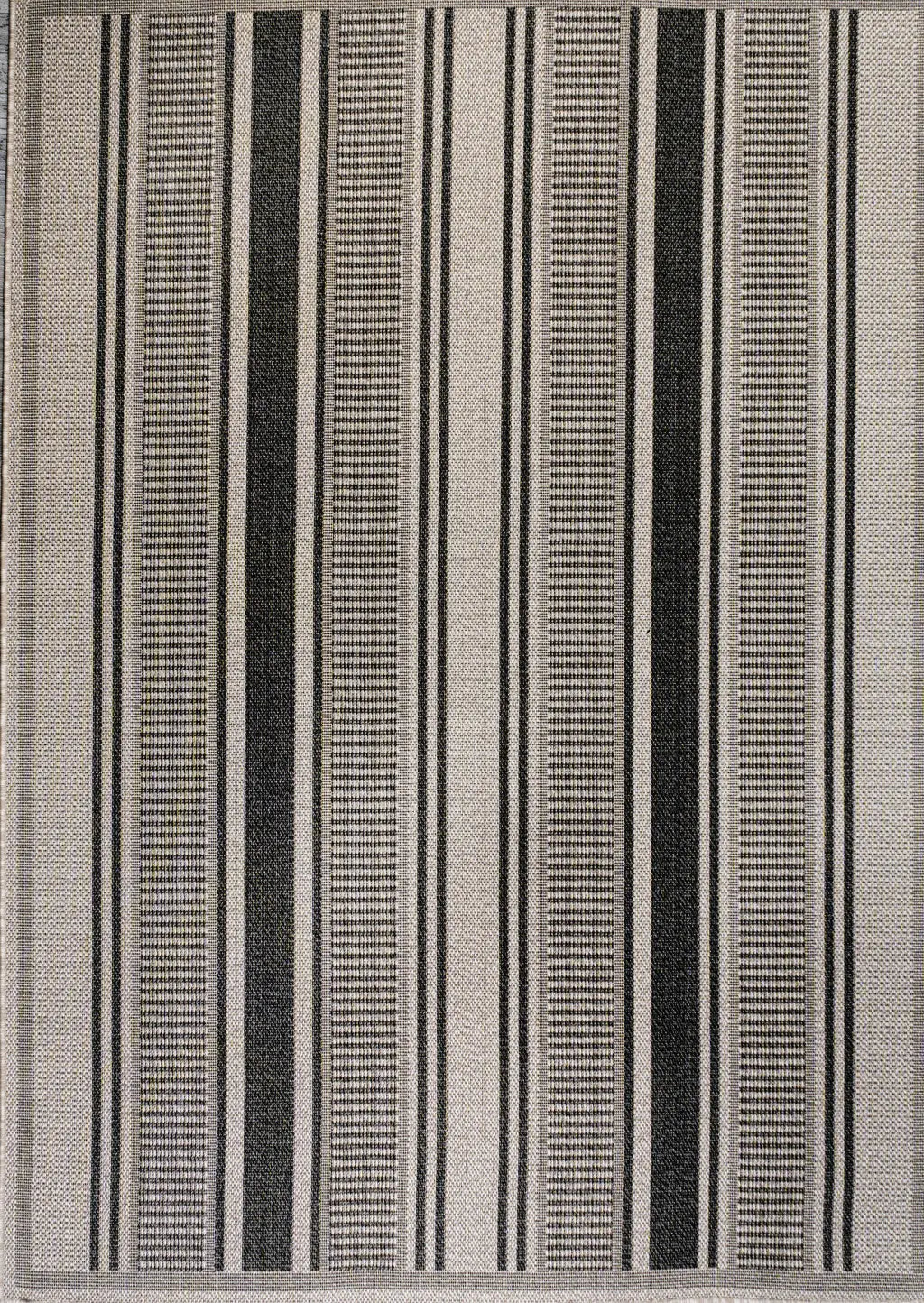 5' X 8' Black And Beige Striped Indoor Outdoor Area Rug Homeroots Outdoor
