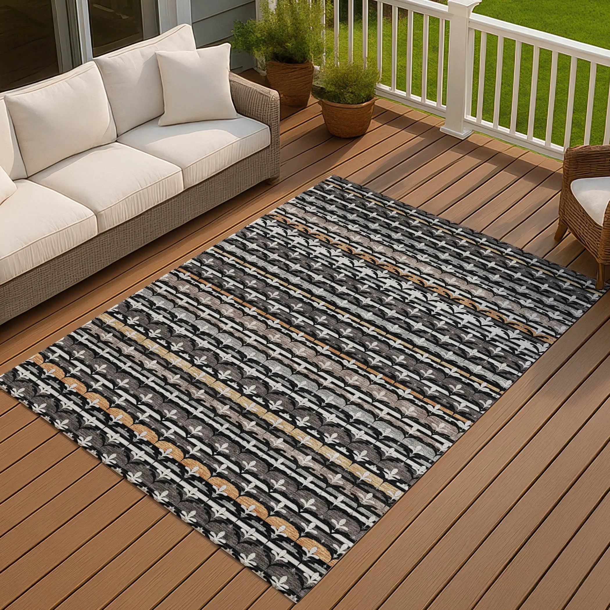 5' X 8' Black And Charcoal Damask Washable Indoor Outdoor Area Rug Homeroots Outdoor