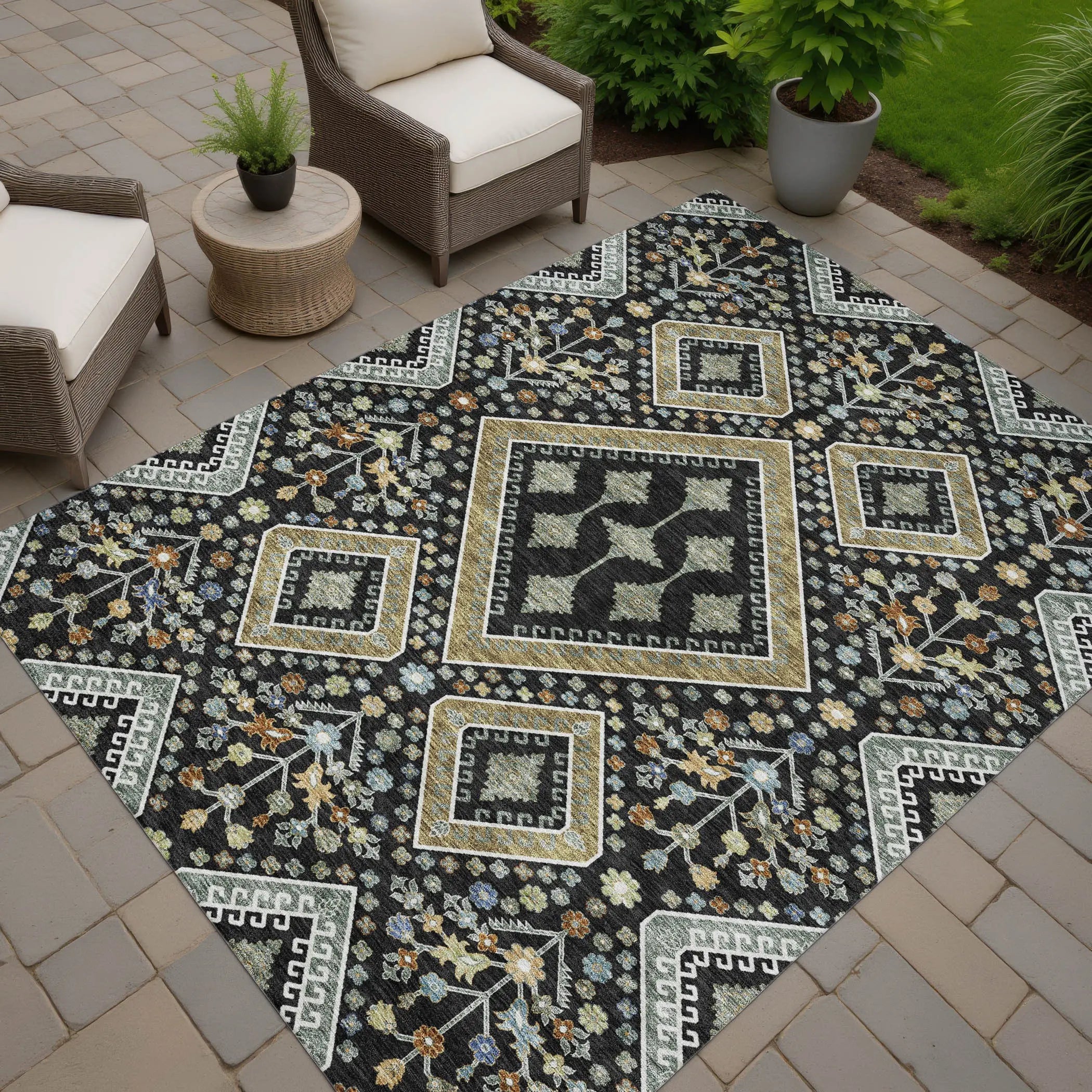 5' X 8' Black And Fern Green Medallion Washable Indoor Outdoor Area Rug Homeroots Outdoor