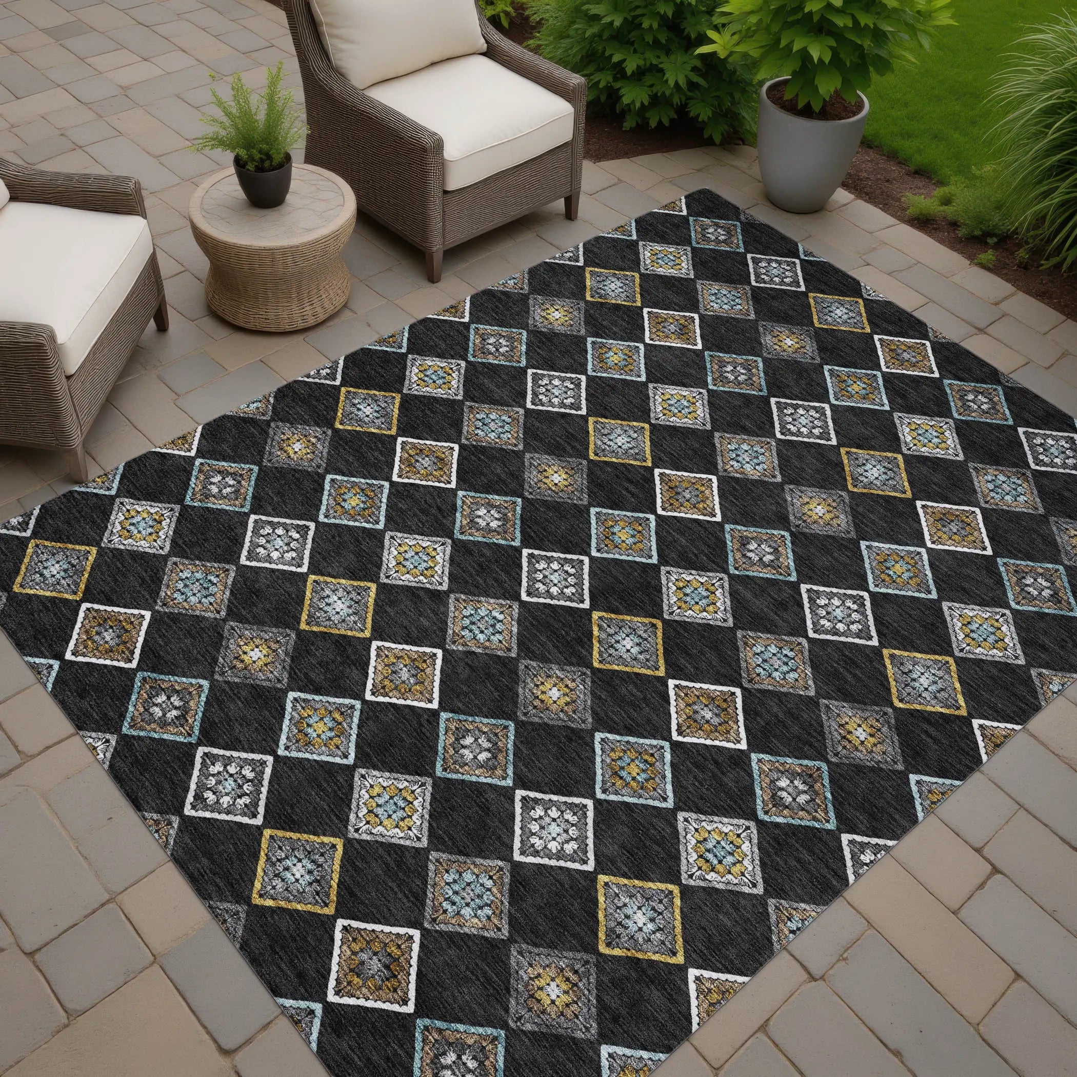 5' X 8' Black And Graphite Geometric Washable Indoor Outdoor Area Rug Homeroots Outdoor