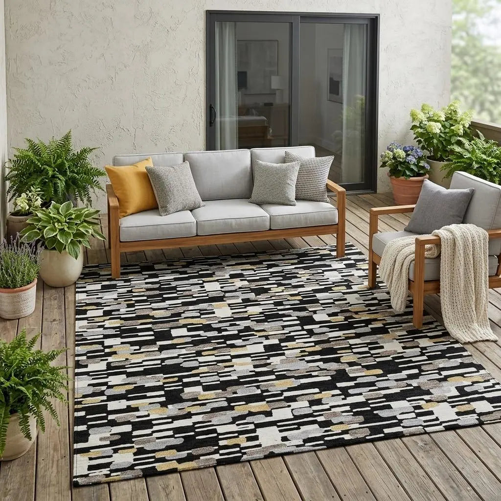 5' X 8' Black And Graphite Geometric Washable Indoor Outdoor Area Rug Homeroots Outdoor