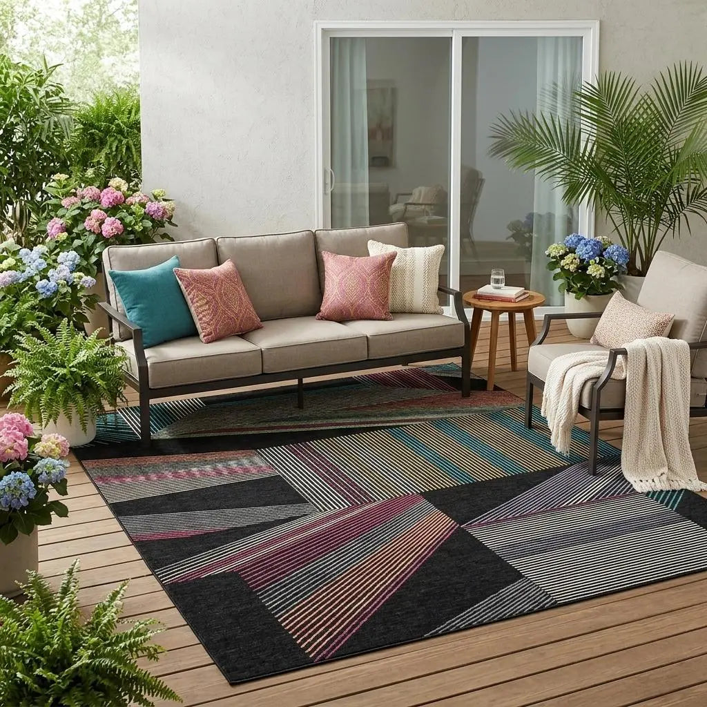 5' X 8' Black And Graphite Geometric Washable Indoor Outdoor Area Rug Homeroots Outdoor