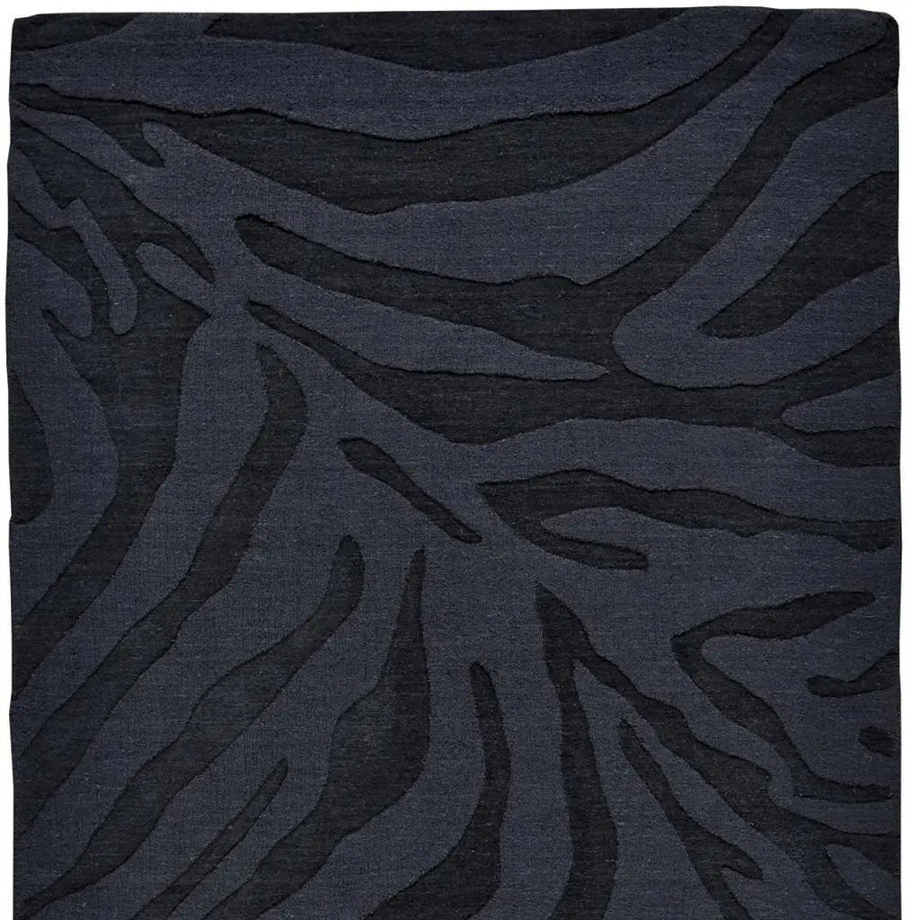 5' X 8' Black And Gray Animal Print Hand Tufted Area Rug Homeroots Home Decor