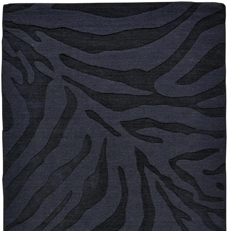 5' X 8' Black And Gray Animal Print Hand Tufted Area Rug Homeroots Home Decor
