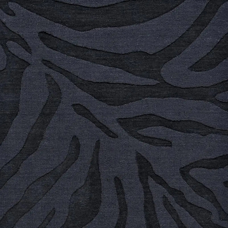 5' X 8' Black And Gray Animal Print Hand Tufted Area Rug Homeroots Home Decor