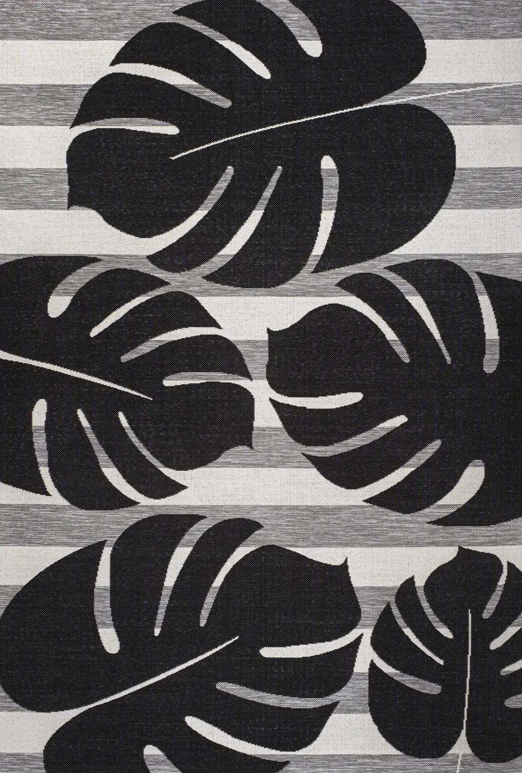 5' X 8' Black And Gray Floral Indoor Outdoor Area Rug Homeroots Outdoor