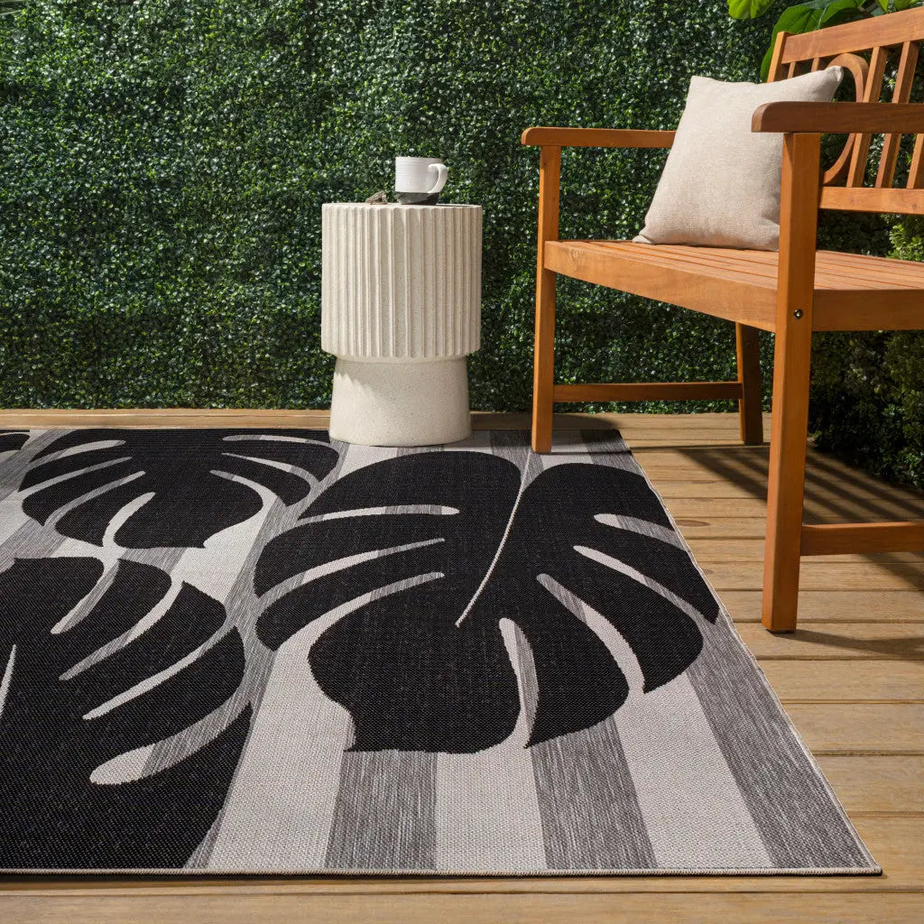 5' X 8' Black And Gray Floral Indoor Outdoor Area Rug Homeroots Outdoor