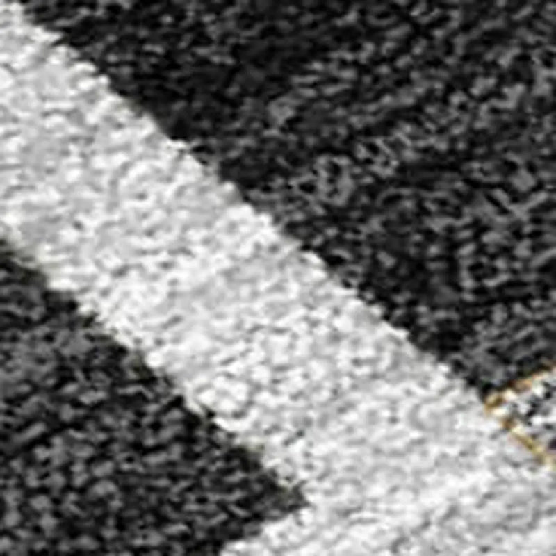 5' X 8' Black And Gray Geometric Washable Indoor Outdoor Area Rug Homeroots Outdoor
