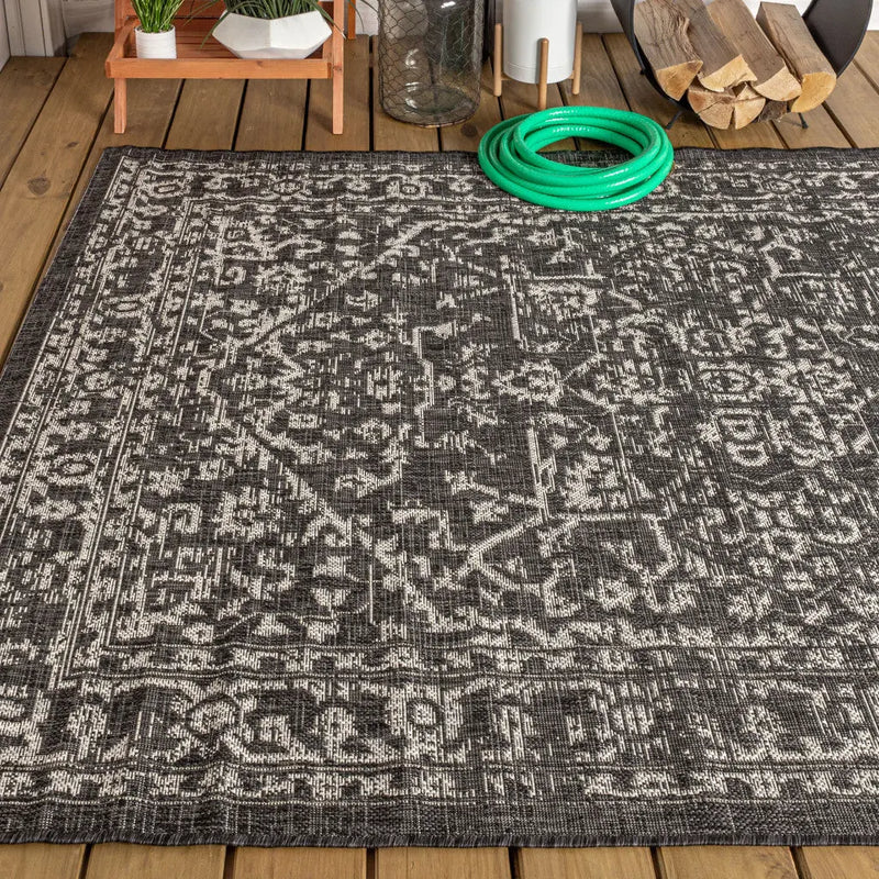 5' X 8' Black And Gray Medallion Indoor Outdoor Area Rug Homeroots Outdoor