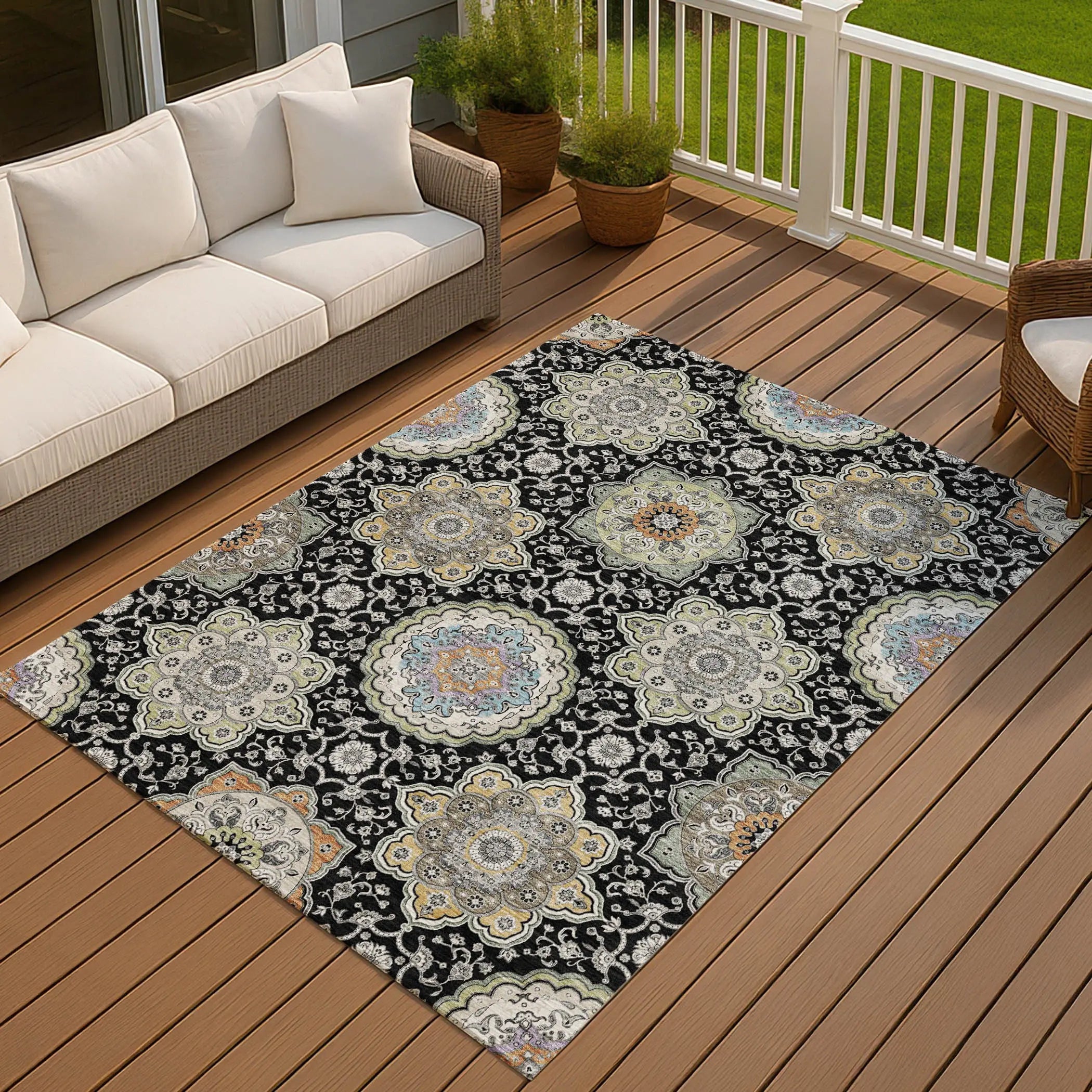 5' X 8' Black And Ivory Floral Medallion Washable Indoor Outdoor Area Rug Homeroots Outdoor
