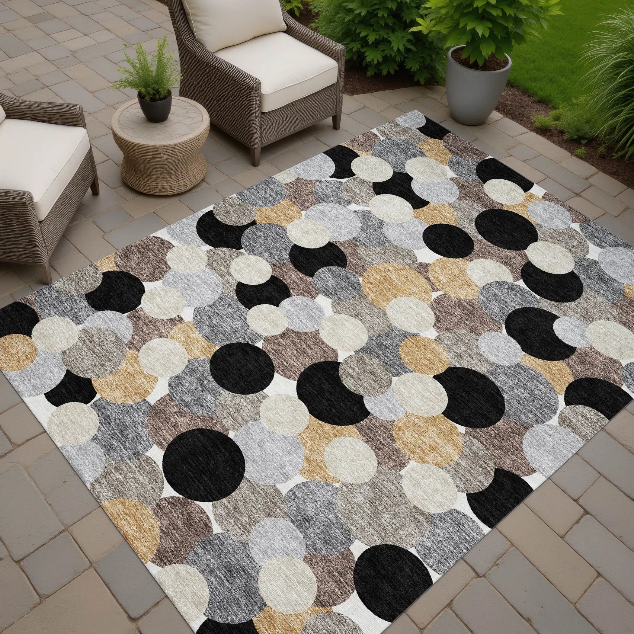 5' X 8' Black And Ivory Geometric Washable Indoor Outdoor Area Rug Homeroots Outdoor