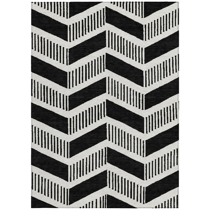 5' X 8' Black And Ivory Geometric Washable Indoor Outdoor Area Rug Homeroots Outdoor