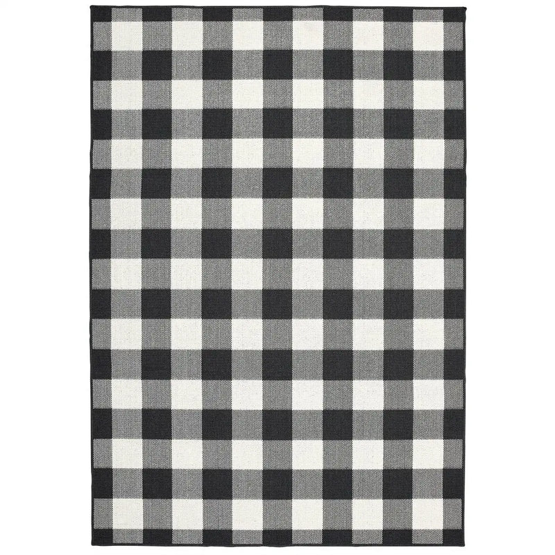 5' X 8' Black And Ivory Indoor Outdoor Area Rug Homeroots Outdoor