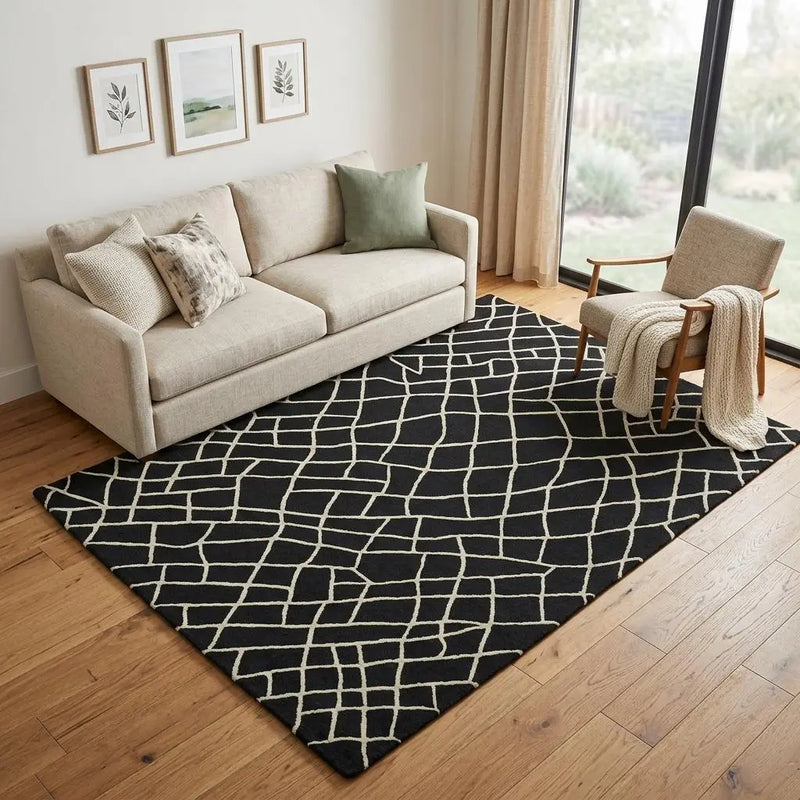 5' X 8' Black And Ivory Wool Geometric Hand Tufted Area Rug Homeroots Home Decor