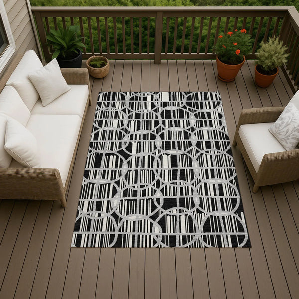 5' X 8' Black And Pewter Geometric Washable Indoor Outdoor Area Rug Homeroots Outdoor