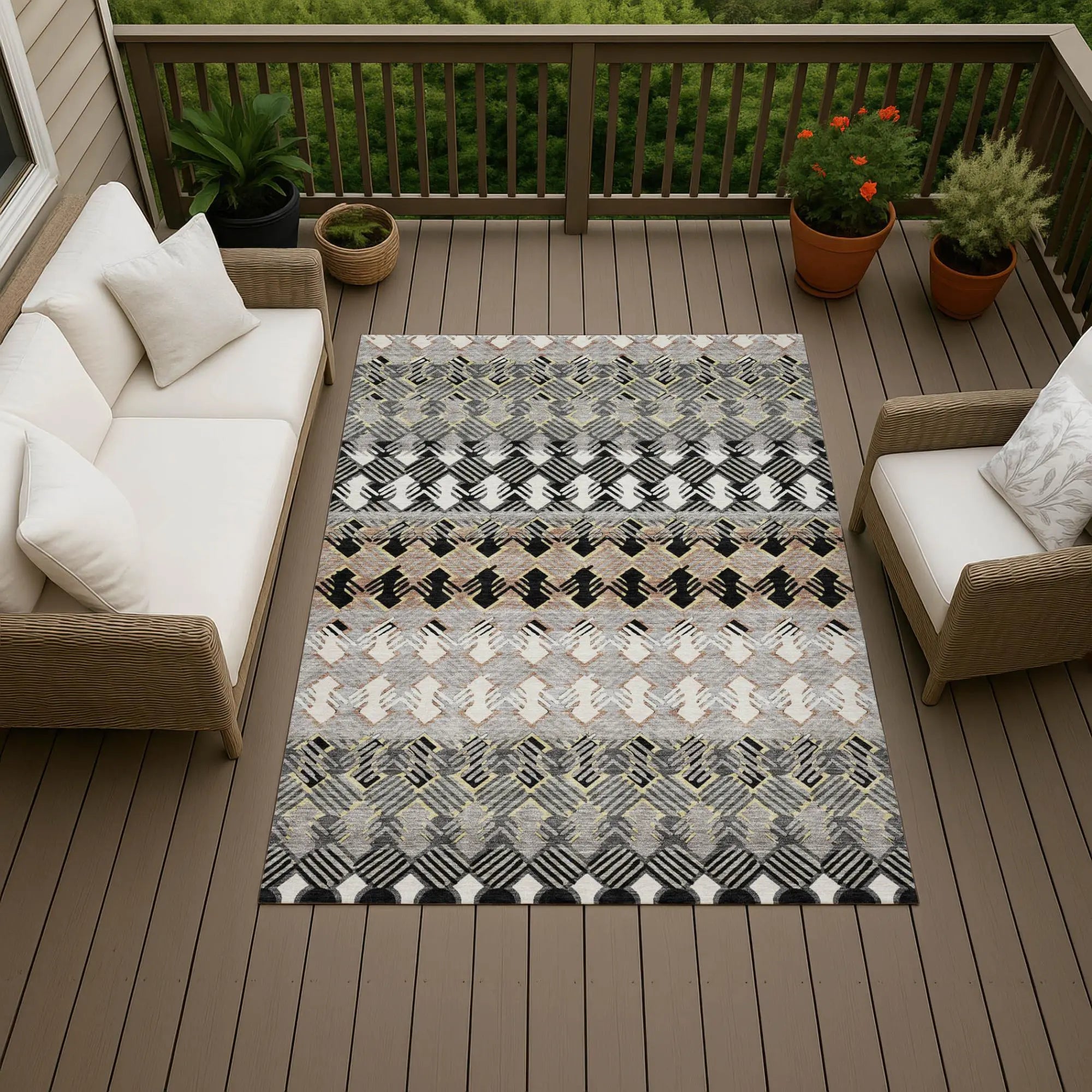 5' X 8' Black And Pewter Striped Washable Indoor Outdoor Area Rug Homeroots Outdoor