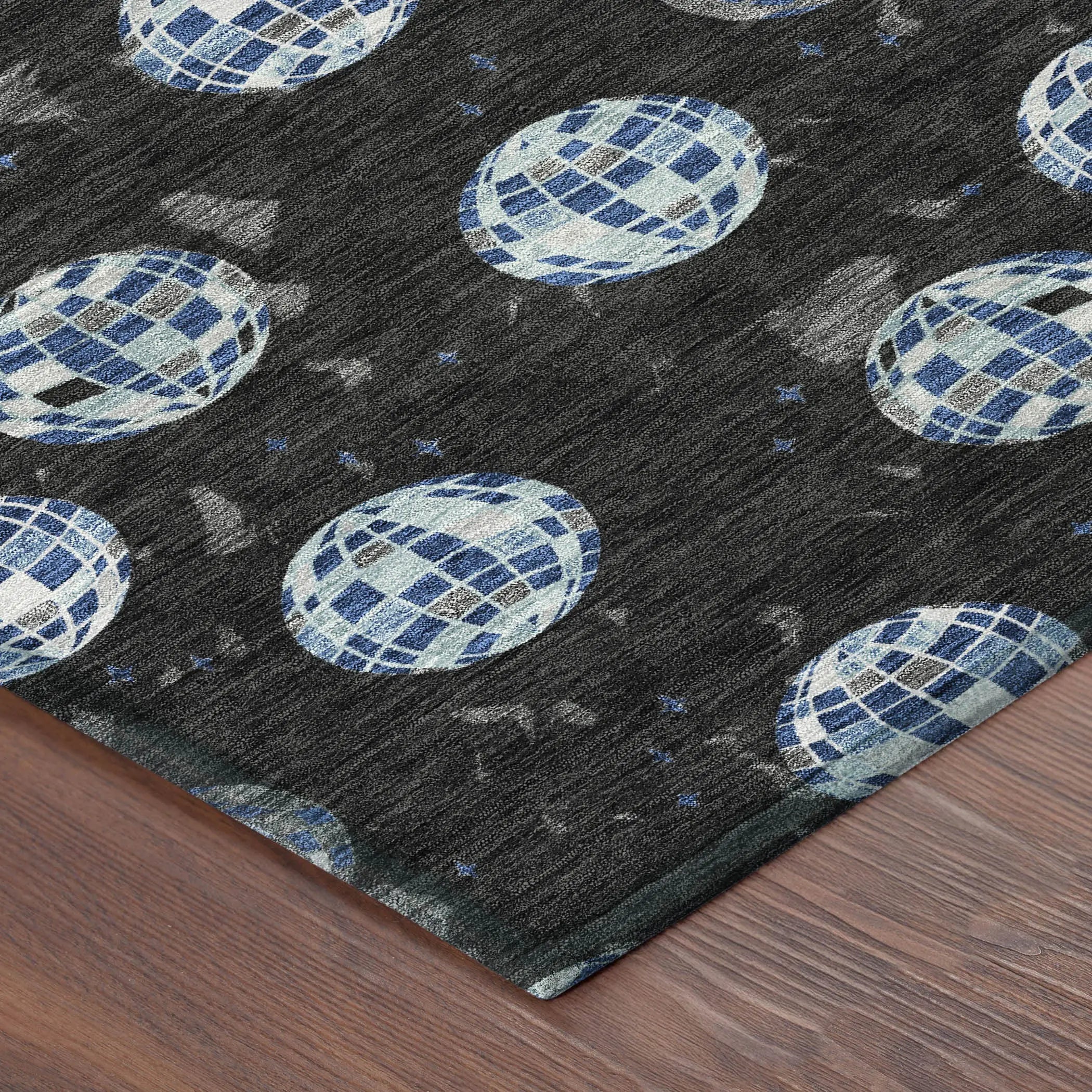 5' X 8' Black And Red Geometric Washable Indoor Outdoor Area Rug Homeroots Outdoor