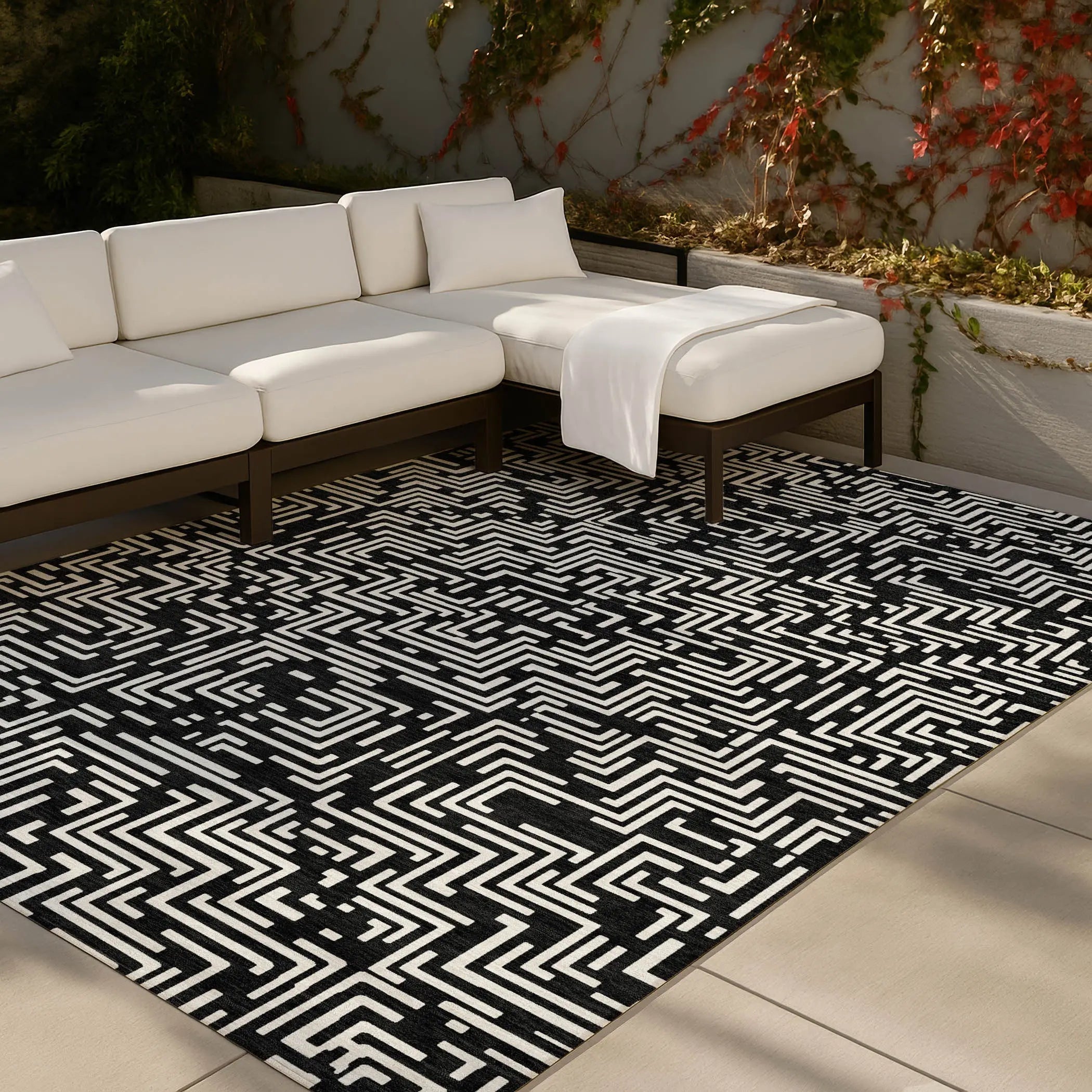 5' X 8' Black And Silver Geometric Washable Indoor Outdoor Area Rug Homeroots Outdoor