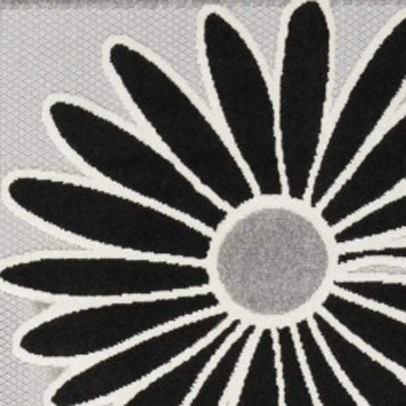 5' X 8' Black And White Floral Stain Resistant Non Skid Area Rug Homeroots Outdoor