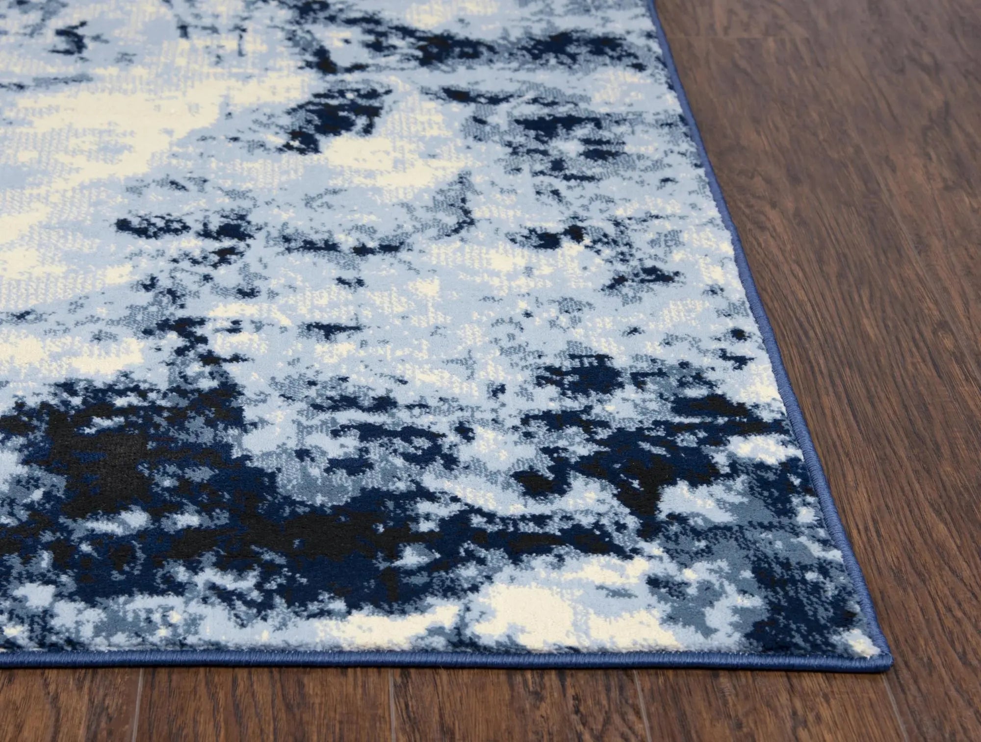 5' X 8' Blue And Ivory Abstract Area Rug Homeroots Home Decor