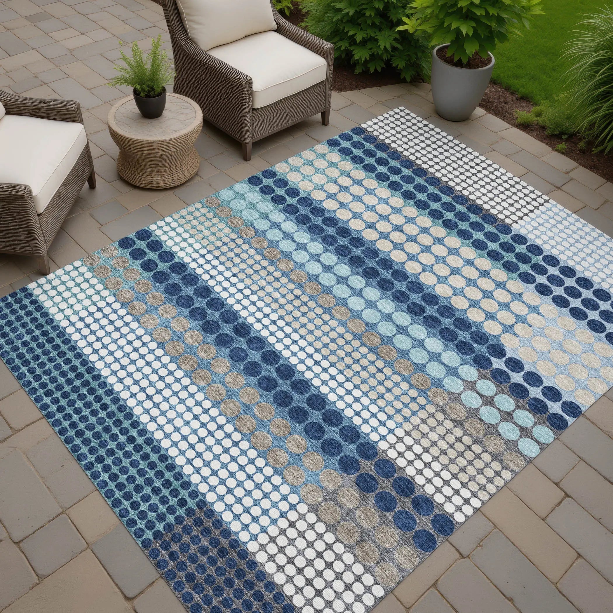 5' X 8' Blue And Navy Blue Geometric Washable Indoor Outdoor Area Rug Homeroots Outdoor