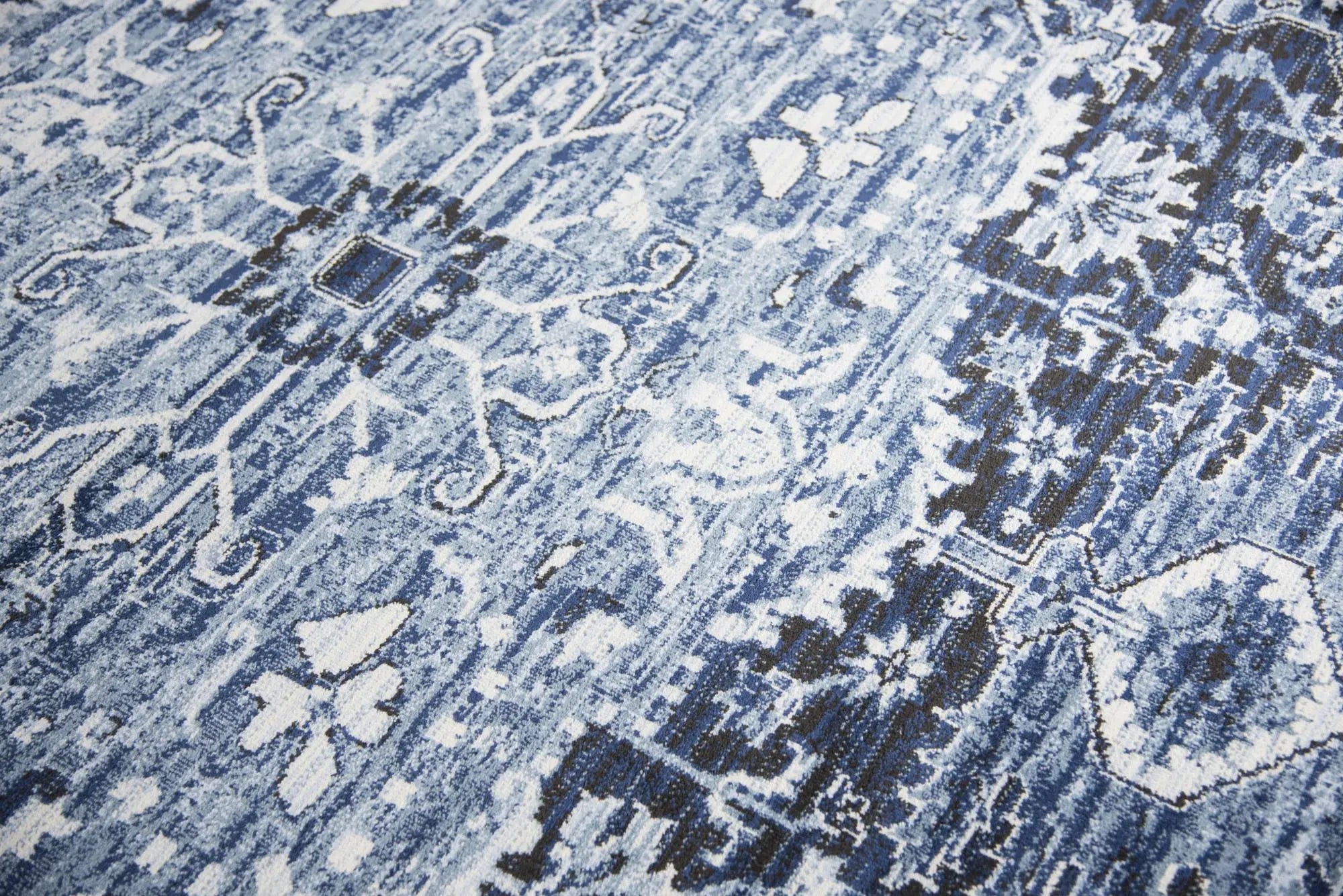 5' X 8' Blue Ivory And Dark Blue Oriental Area Rug Homeroots Home Decor