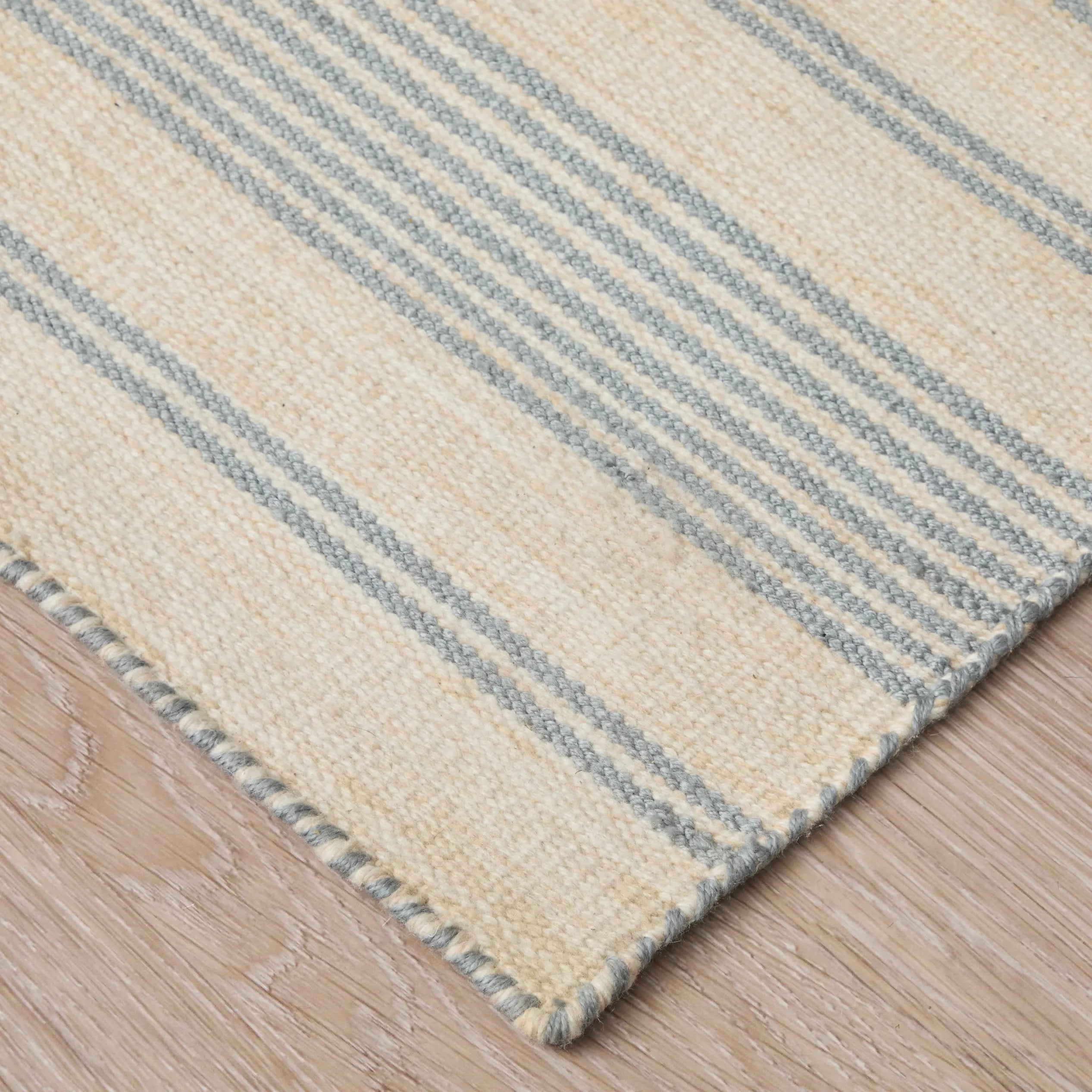 5' X 8' Blue Ivory And Tan Striped Dhurrie Hand Woven Stain Resistant Area Rug Homeroots Outdoor