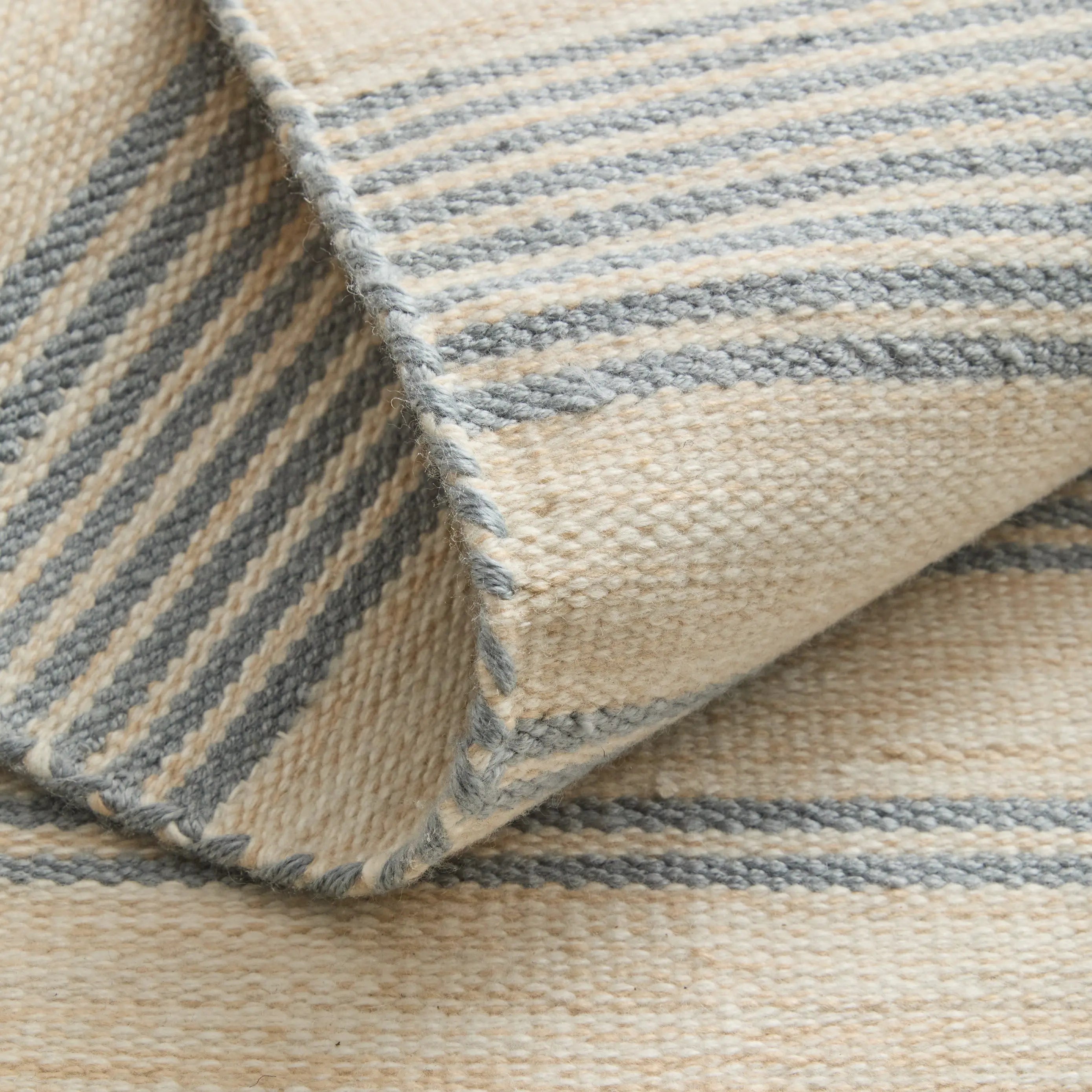 5' X 8' Blue Ivory And Tan Striped Dhurrie Hand Woven Stain Resistant Area Rug Homeroots Outdoor