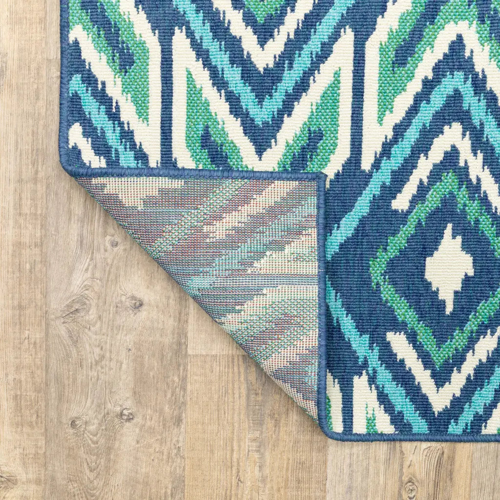 5' X 8' Blue and Ivory Geometric Stain Resistant Indoor Outdoor Area Rug Homeroots Outdoor