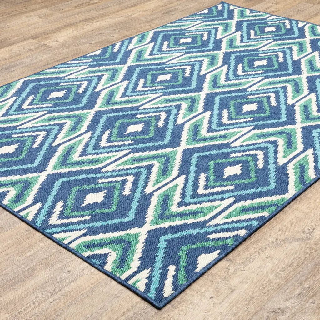 5' X 8' Blue and Ivory Geometric Stain Resistant Indoor Outdoor Area Rug Homeroots Outdoor