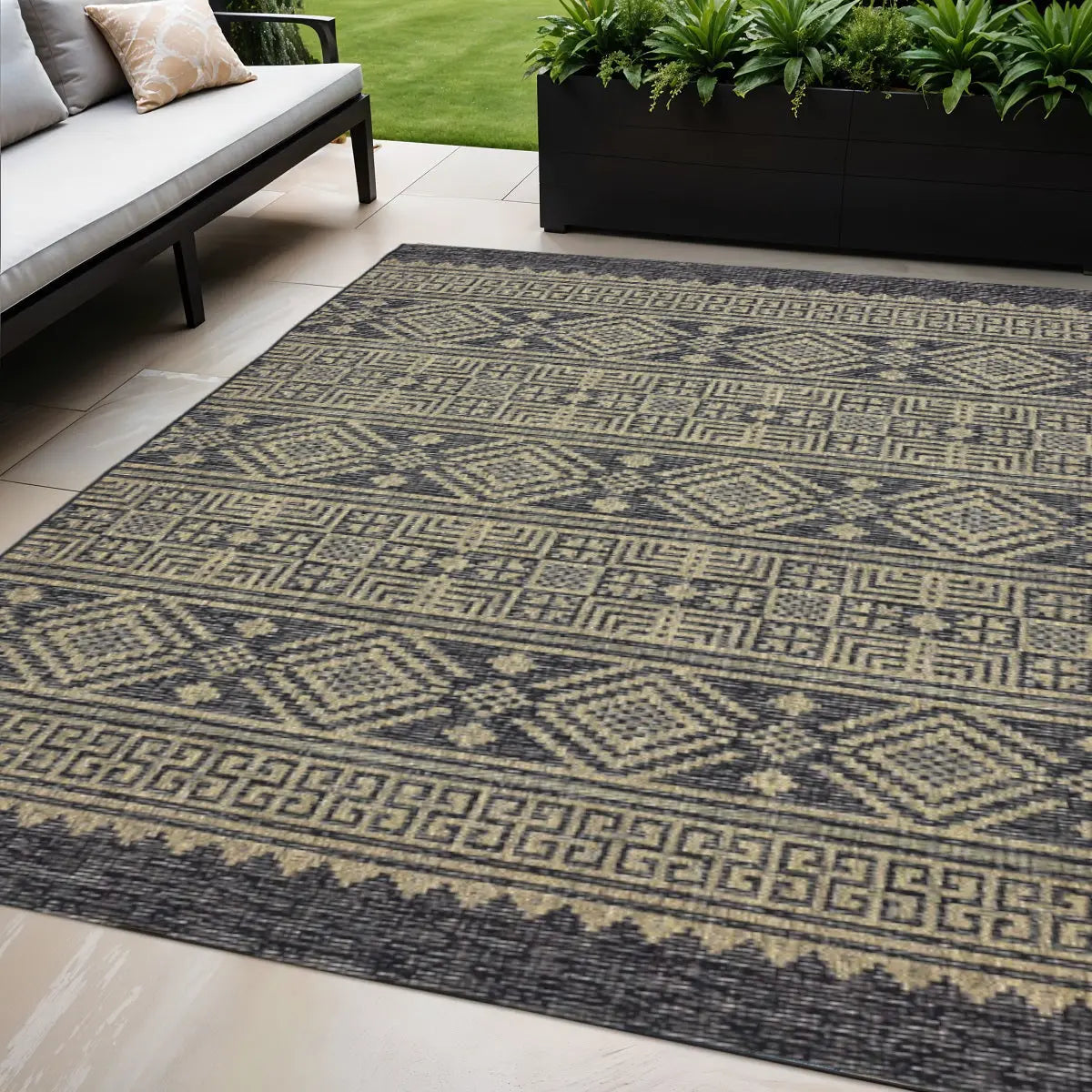 5' X 8' Brown And Black Indoor Outdoor Area Rug Homeroots Outdoor