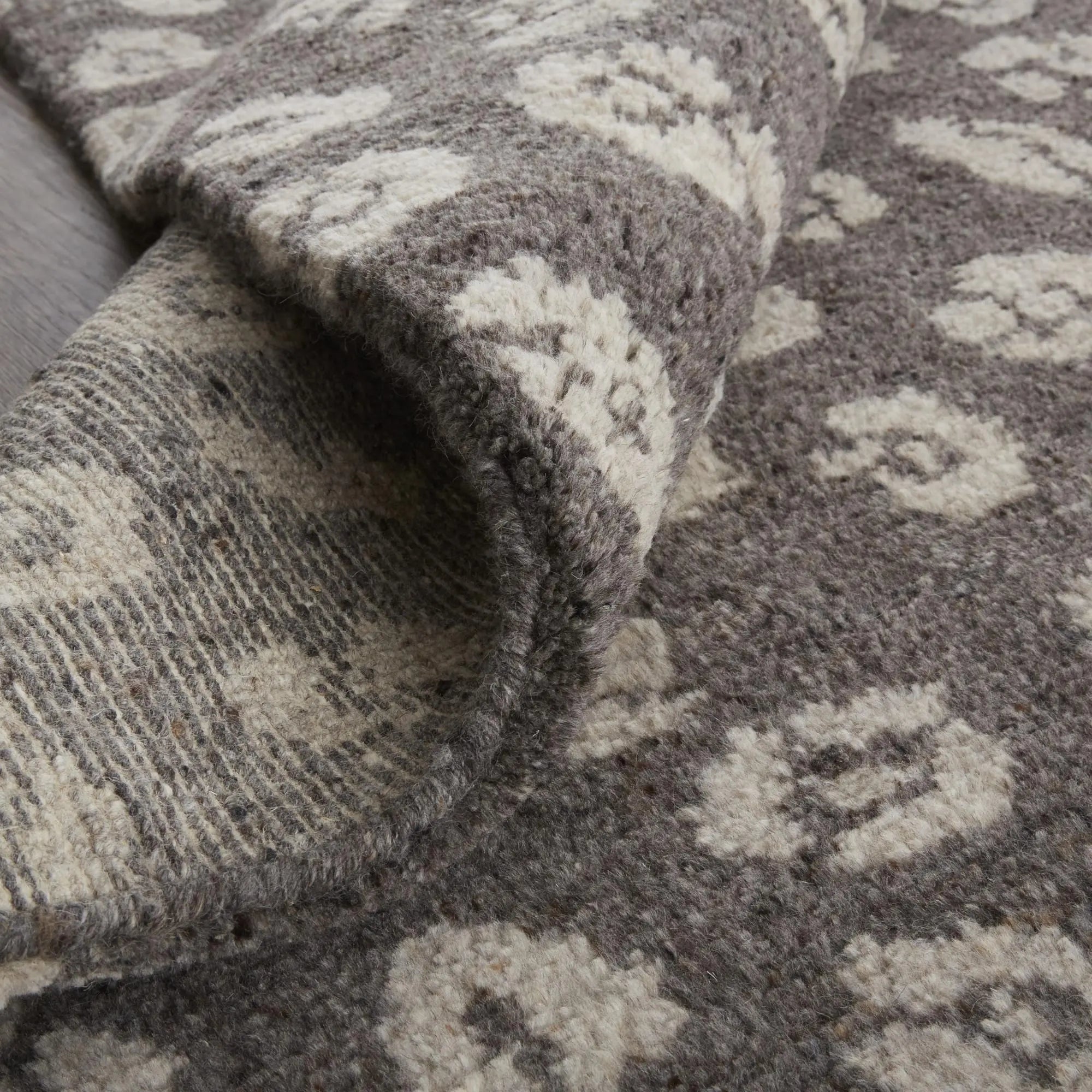 5' X 8' Brown And Tan Wool Animal Print Hand Knotted Area Rug Homeroots Home Decor