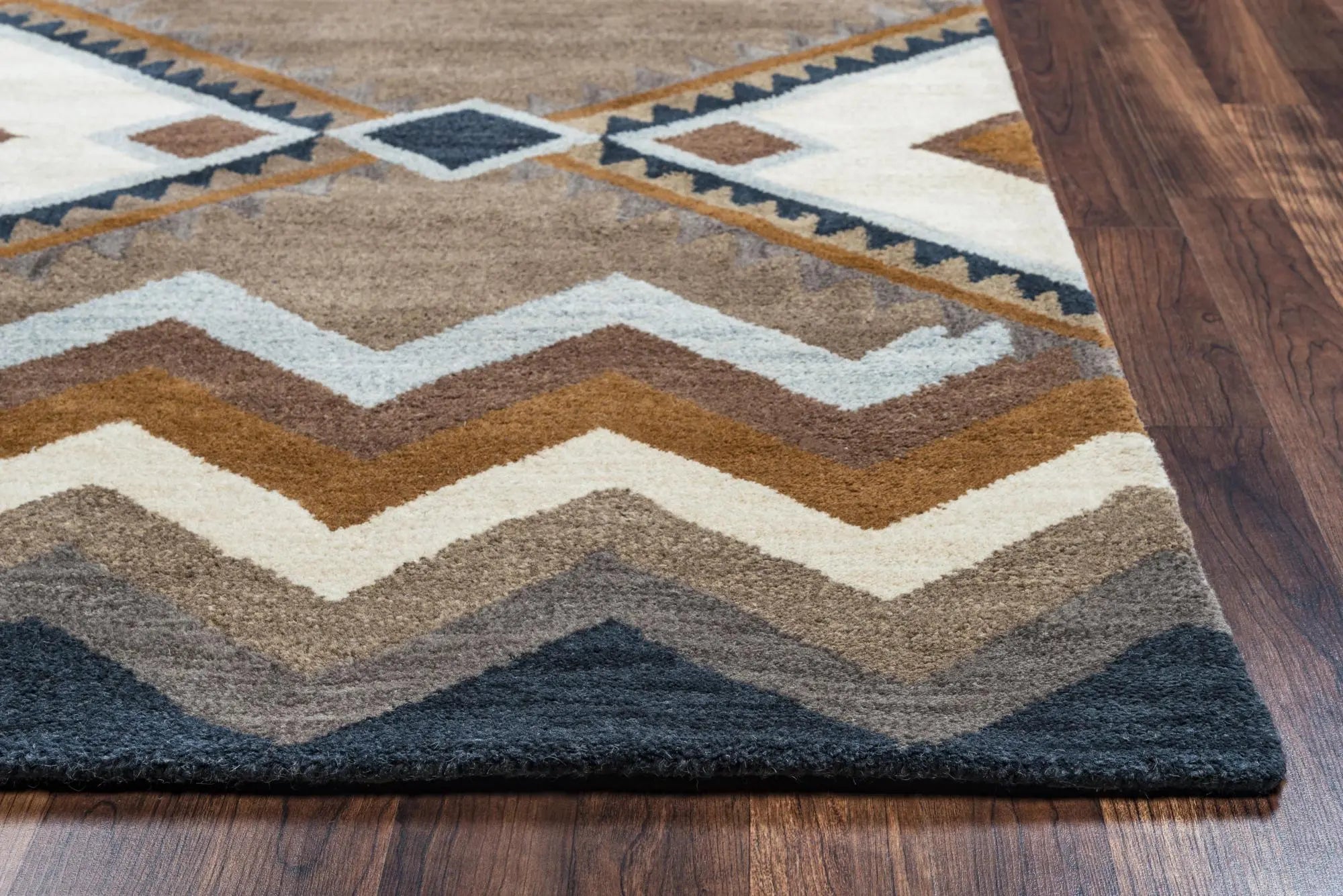 5' X 8' Brown White Taupe And Gray Wool Southwestern Hand Tufted Area Rug Homeroots Home Decor