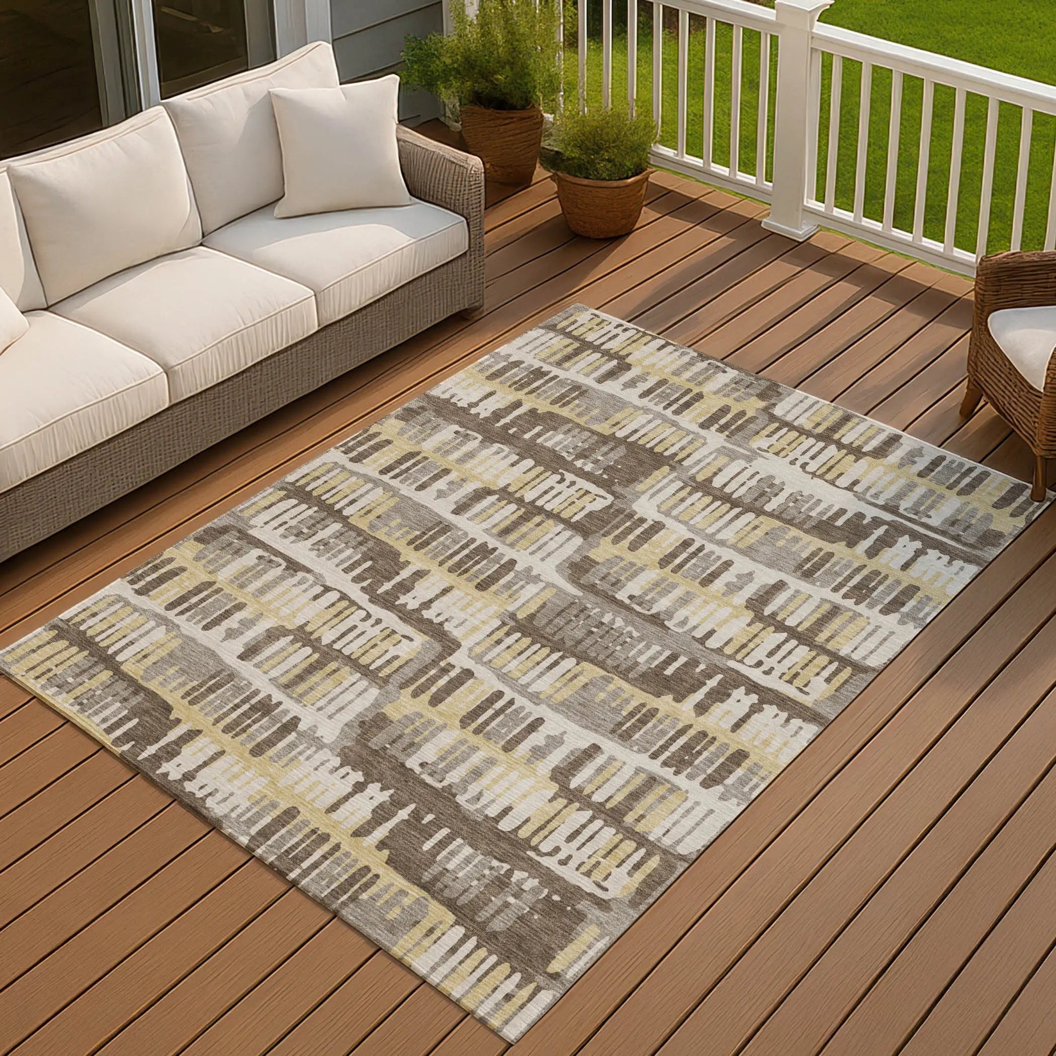 5' X 8' Chocolate And Ivory Abstract Washable Indoor Outdoor Area Rug Homeroots Outdoor