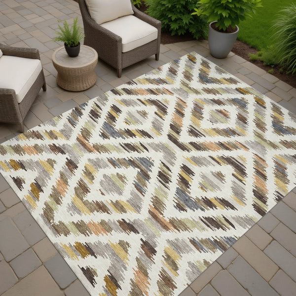 5' X 8' Chocolate And Ivory Tribal Washable Indoor Outdoor Area Rug Homeroots Outdoor