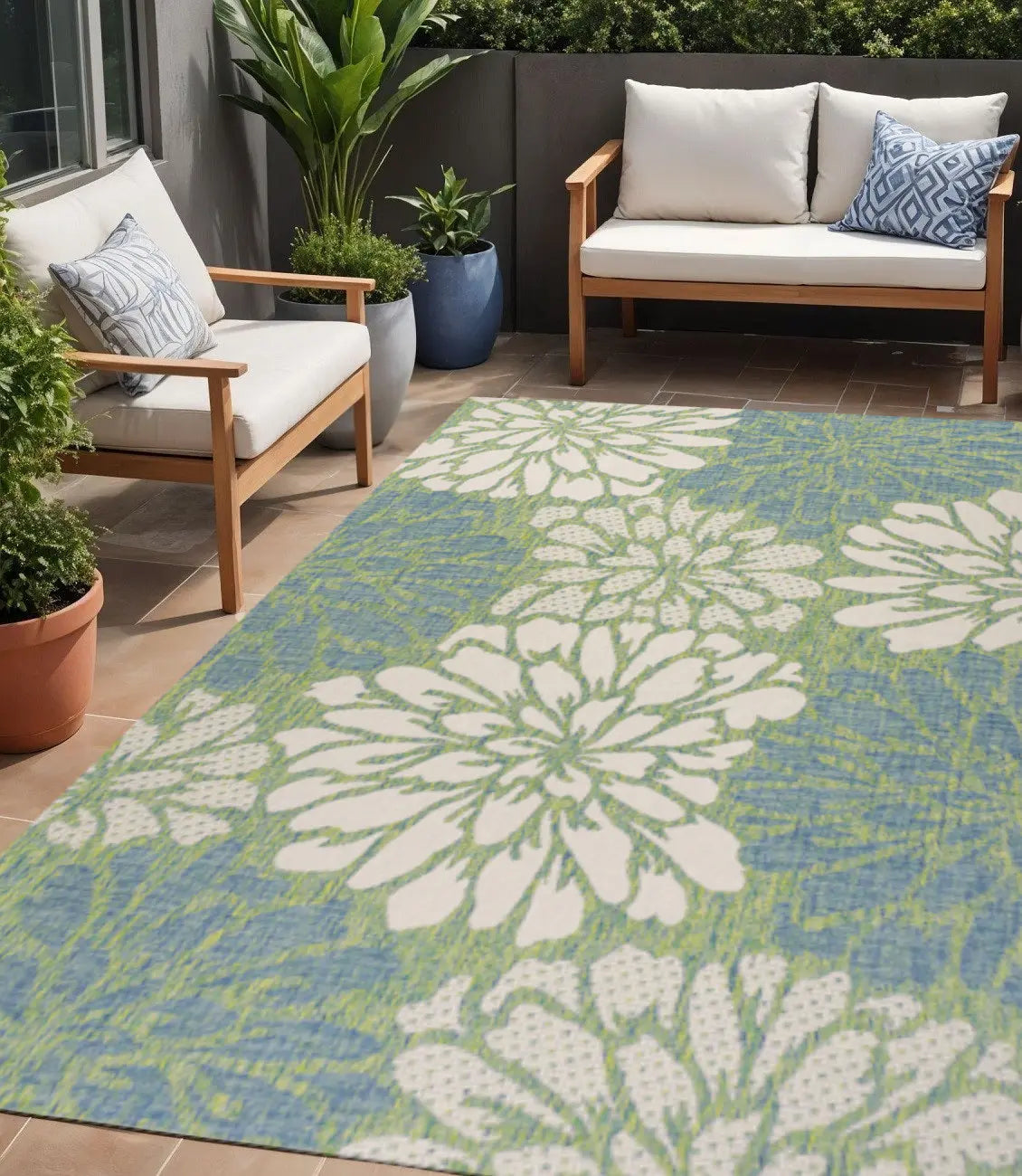 5' X 8' Cream And Green Floral Indoor Outdoor Area Rug Homeroots Outdoor