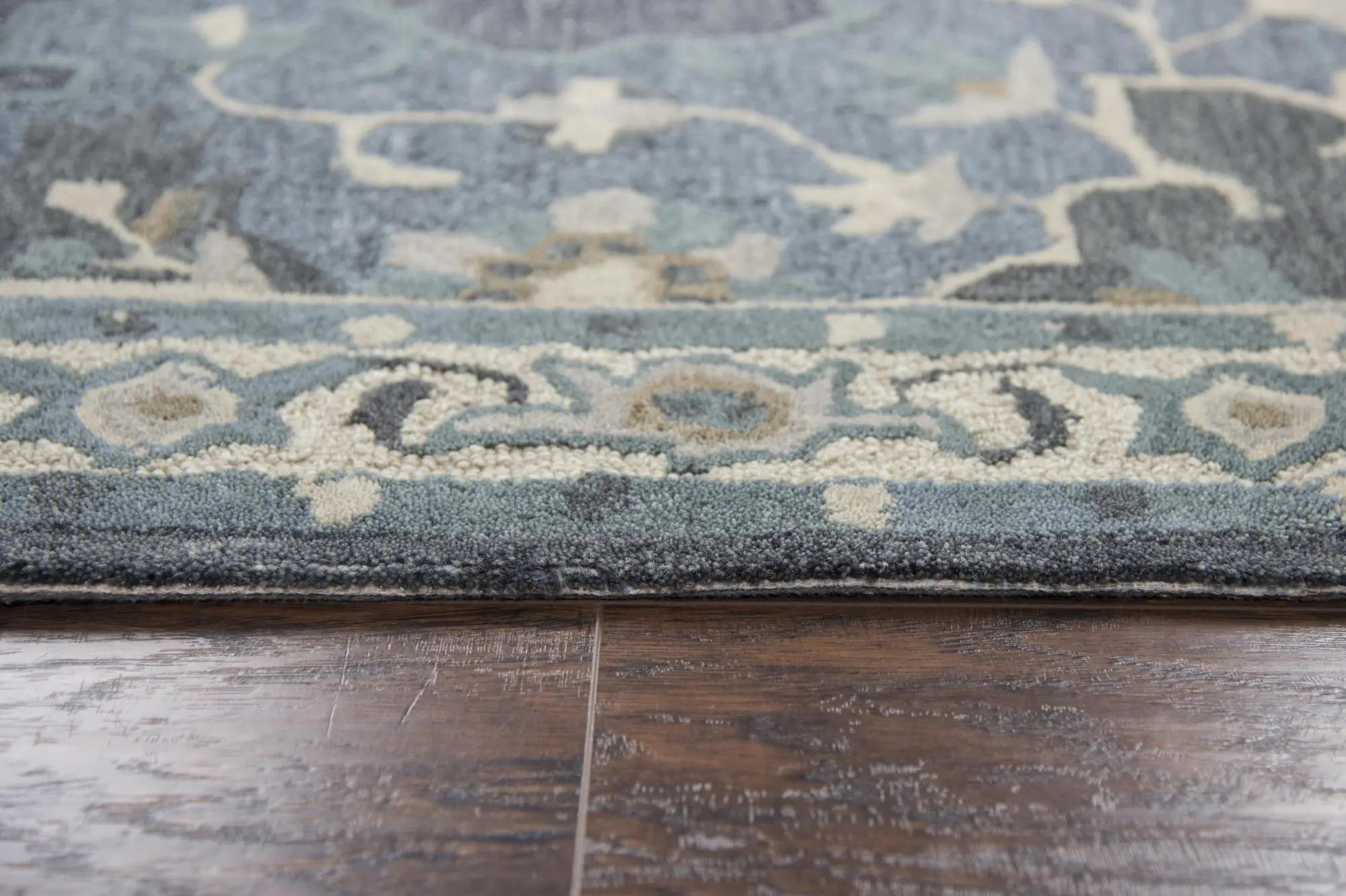 5' X 8' Dark Gray Blue Gray Natural And Ivory Wool Medallion Hand Tufted Area Rug Homeroots Home Decor