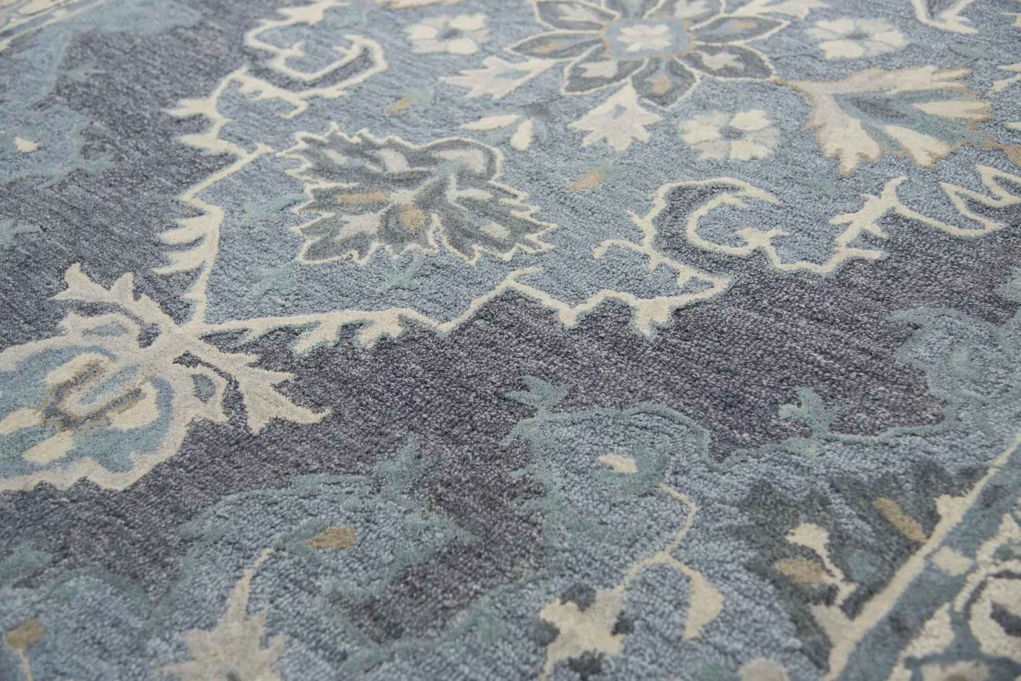 5' X 8' Dark Gray Blue Gray Natural And Ivory Wool Medallion Hand Tufted Area Rug Homeroots Home Decor