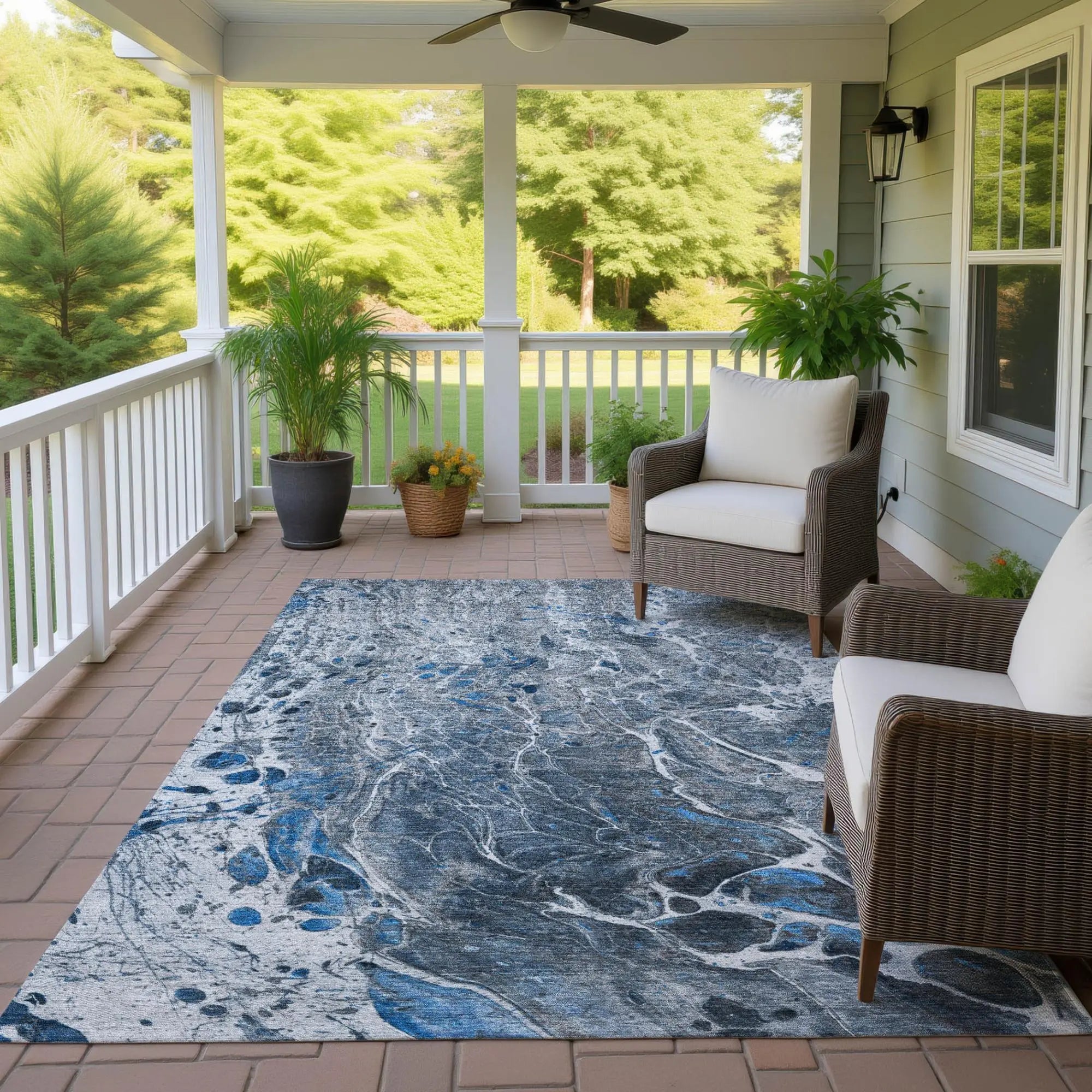 5' X 8' Denim Blue And Blue Abstract Washable Indoor Outdoor Area Rug Homeroots Outdoor