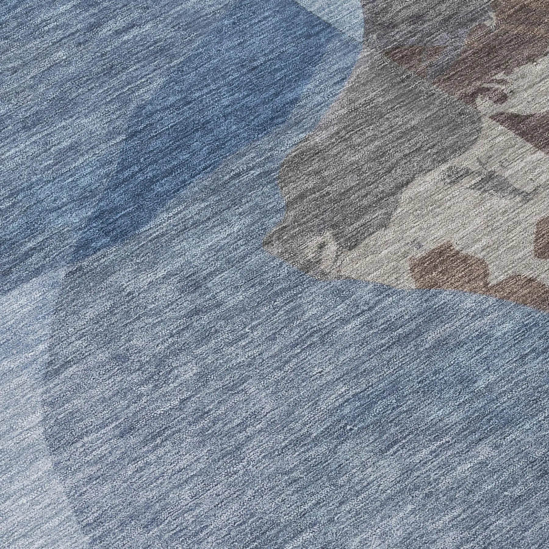 5' X 8' Denim Blue And Blue Abstract Washable Indoor Outdoor Area Rug Homeroots Outdoor
