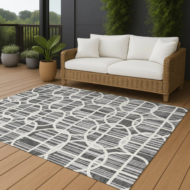 5' X 8' Graphite And Gray Geometric Washable Indoor Outdoor Area Rug Homeroots Outdoor