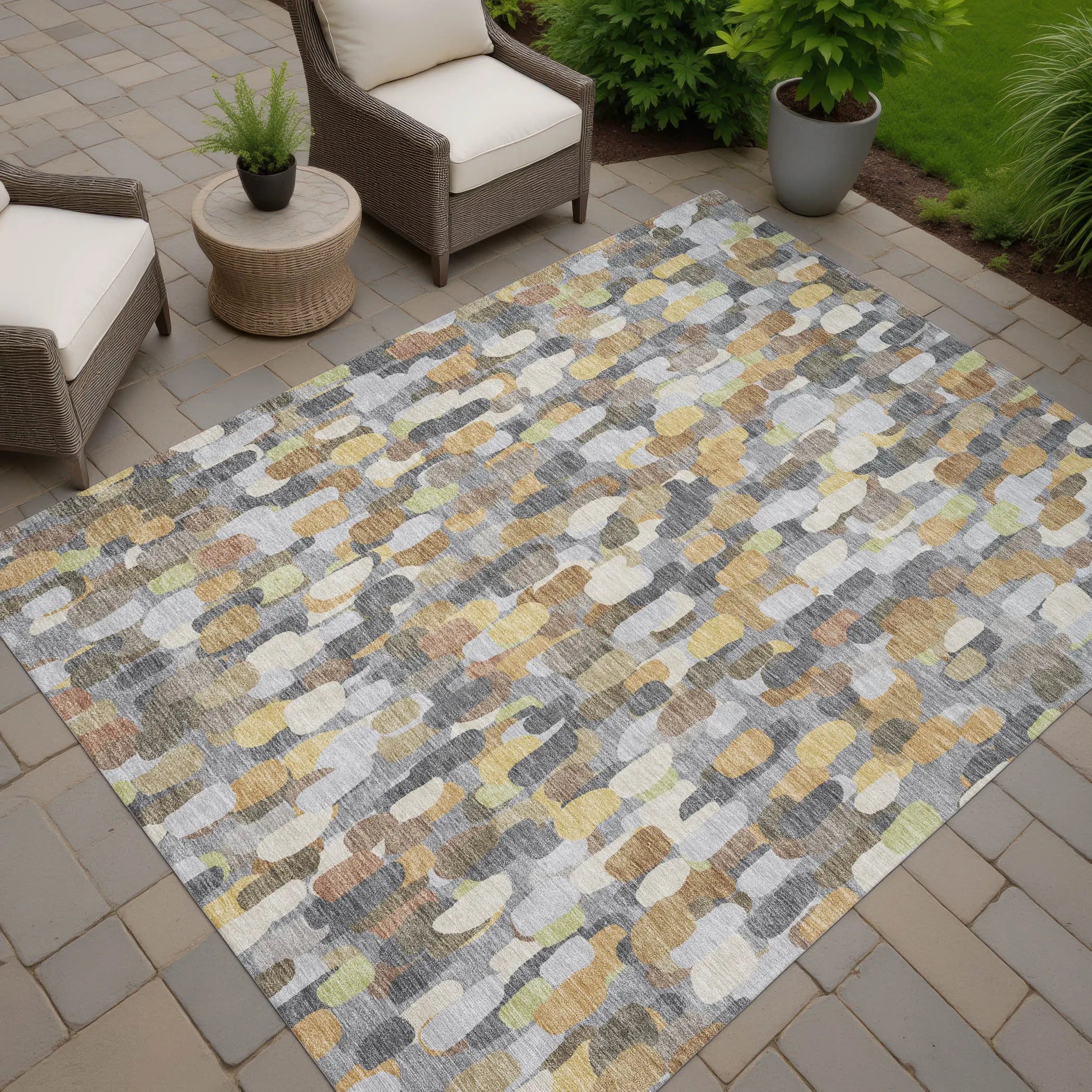 5' X 8' Gray And Beige Abstract Washable Indoor Outdoor Area Rug Homeroots Outdoor