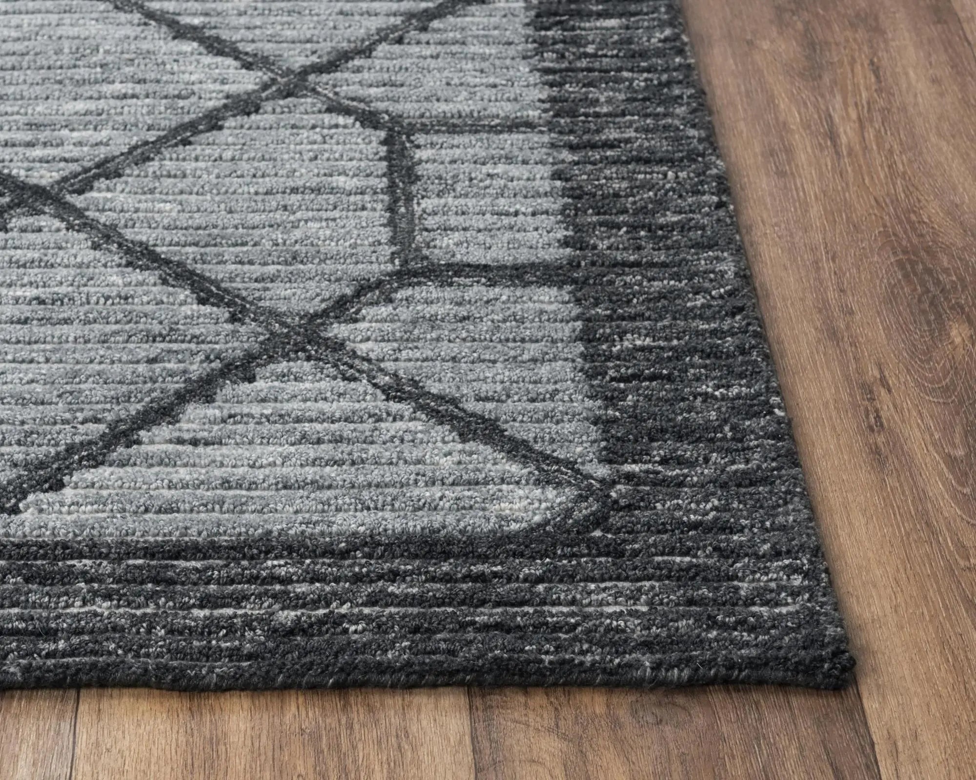 5' X 8' Gray And Black Geometric Hand Tufted Area Rug Homeroots Home Decor