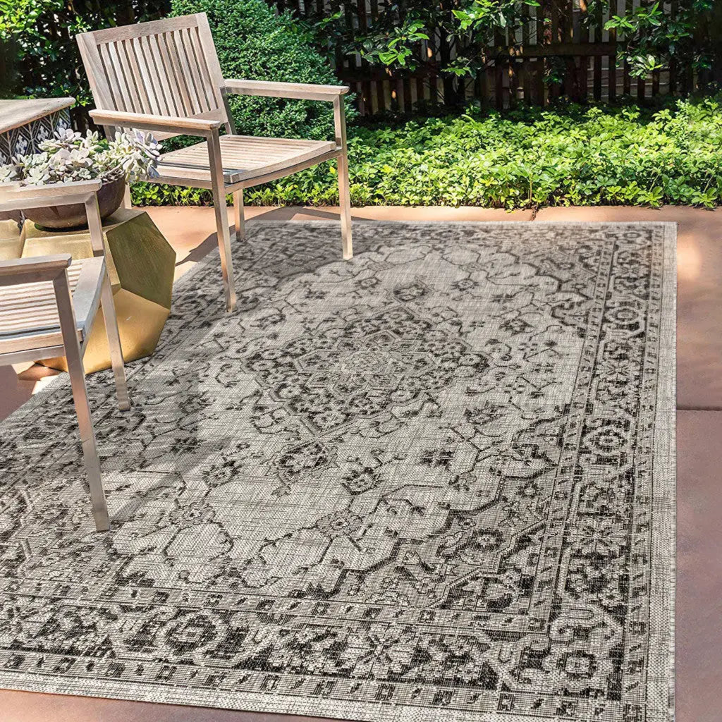 5' X 8' Gray And Black Medallion Indoor Outdoor Area Rug Homeroots Outdoor
