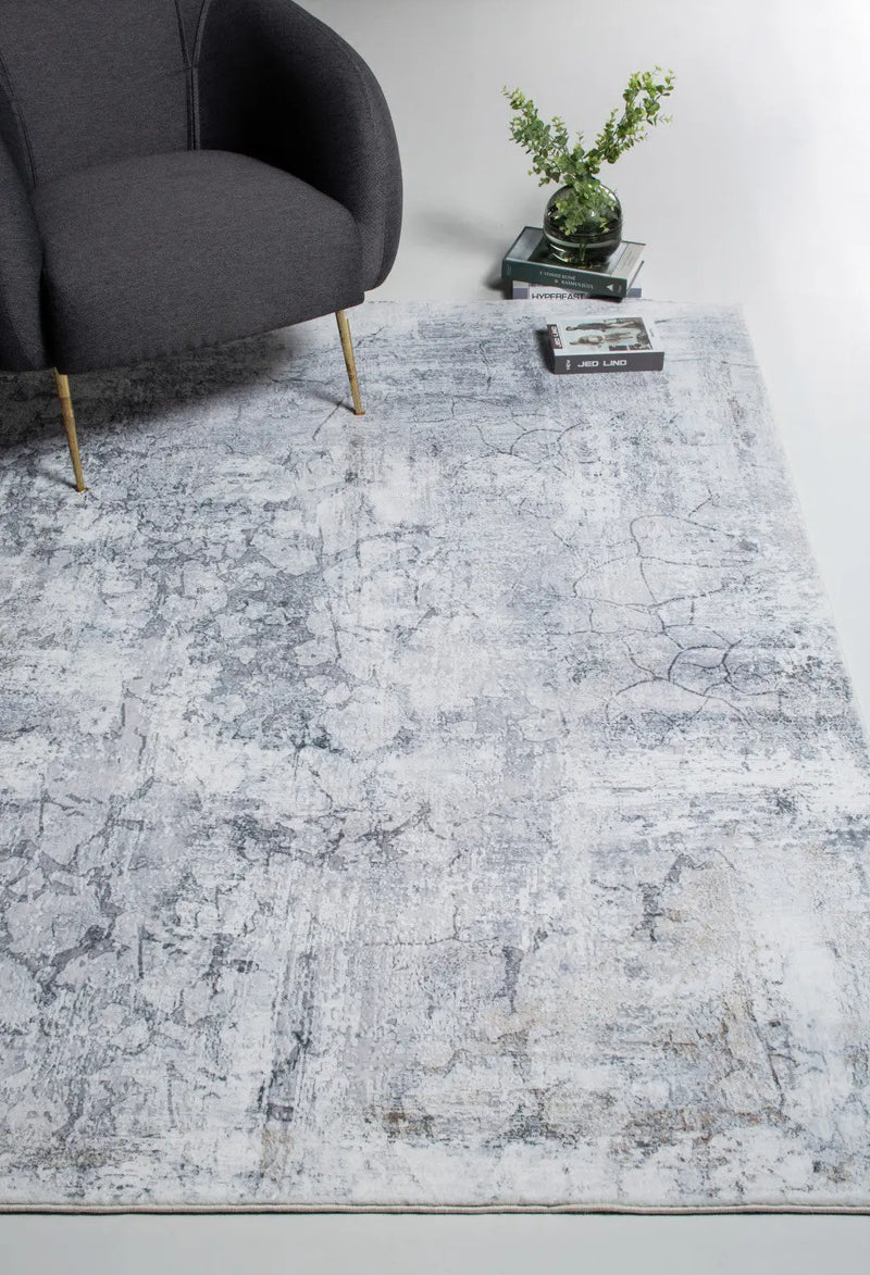 5' X 8' Gray And Ivory Abstract Area Rug Homeroots Home Decor